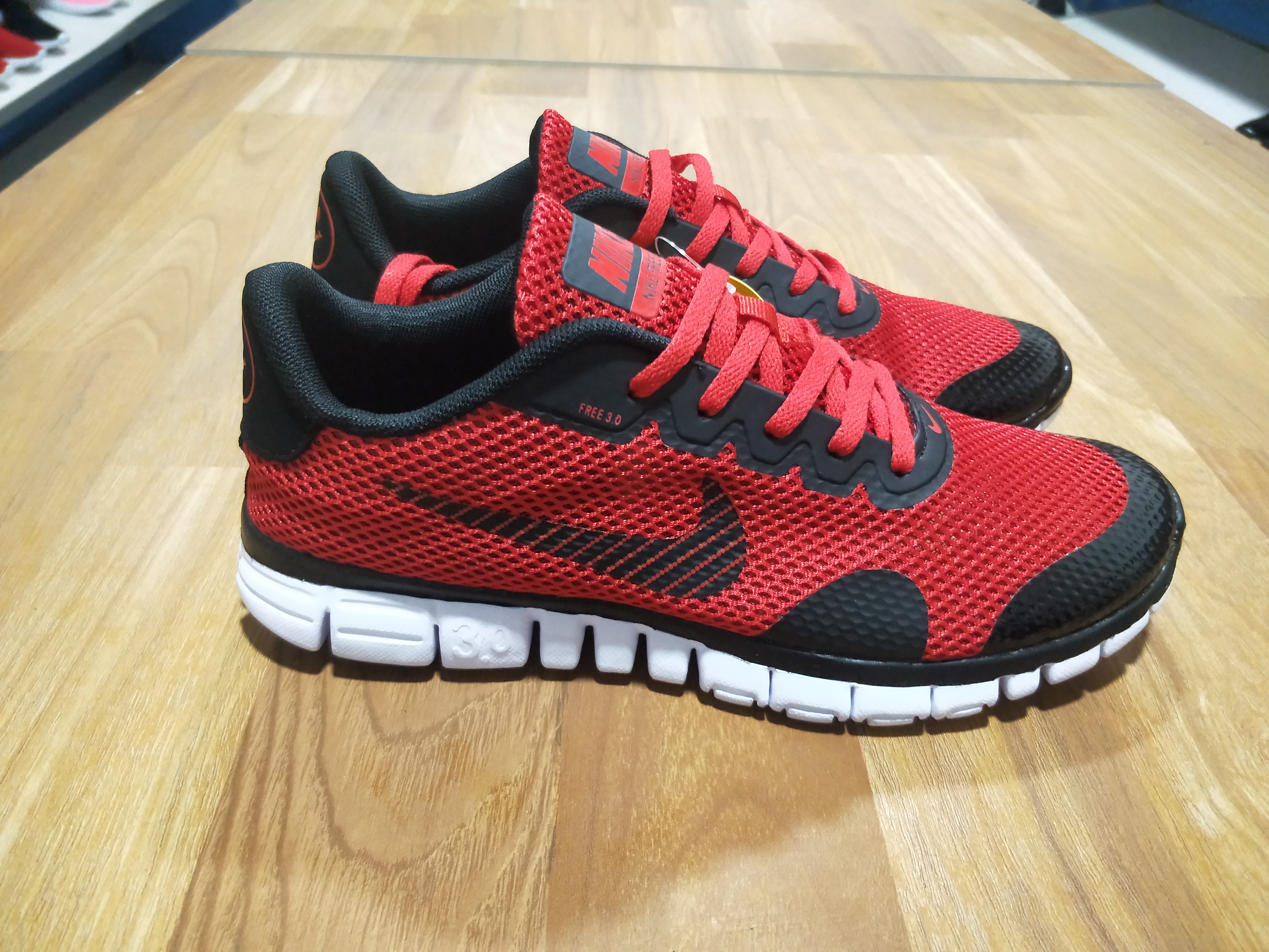 🌈🌈耐克赤足3.0V2 红黑 36-45 带半码 |