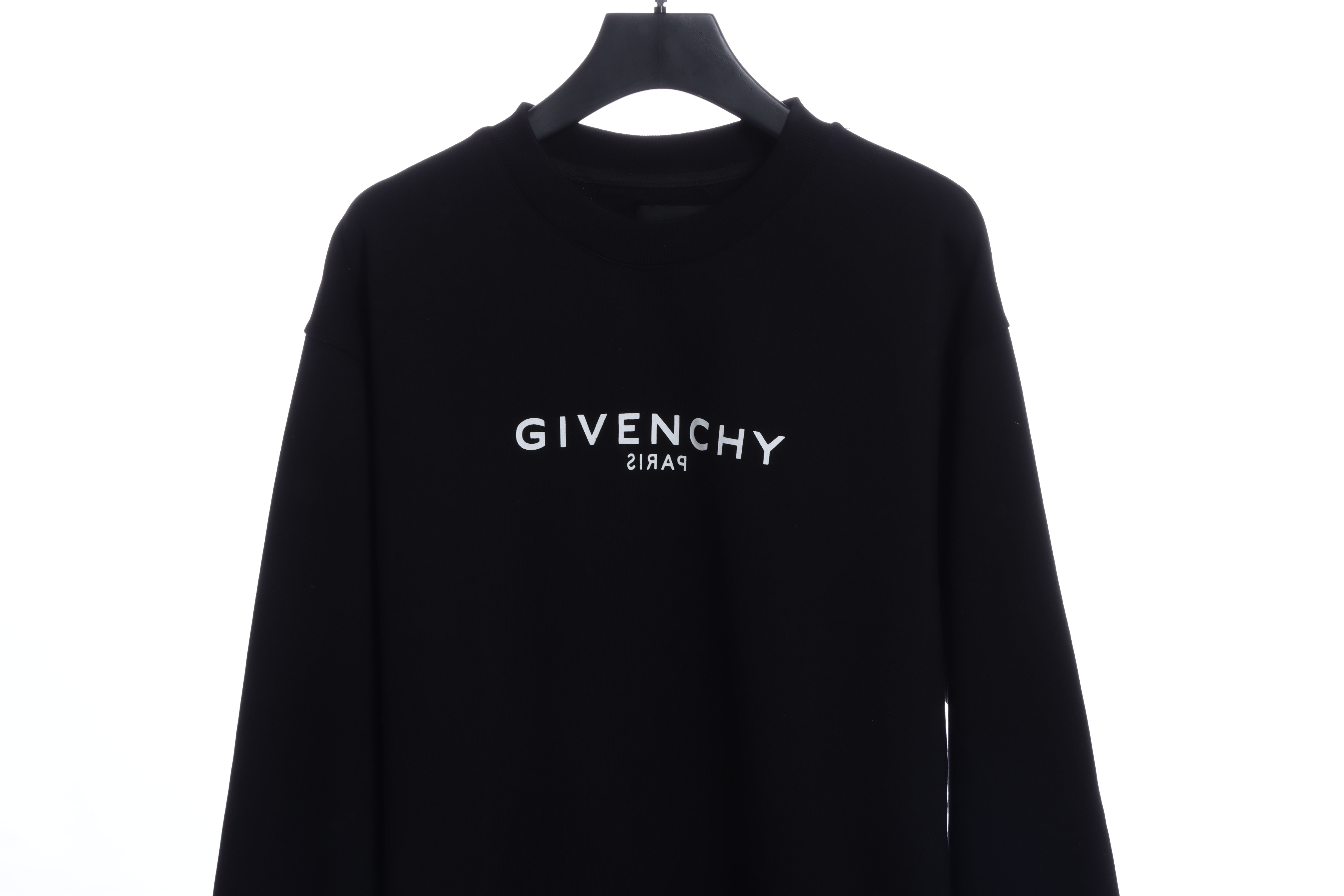 P290 Givenchy 22SS 反转字母圆领卫衣