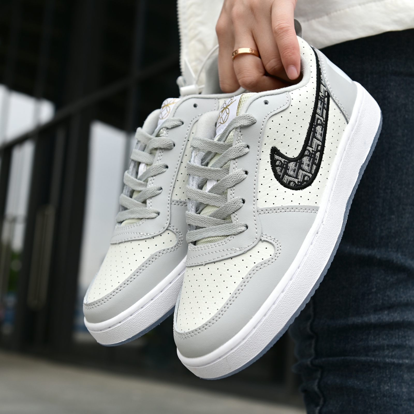 130 耐克/Nike Court Borougu Air Jordan 迪奥 Diro 联名款 1 乔1  CU2983
