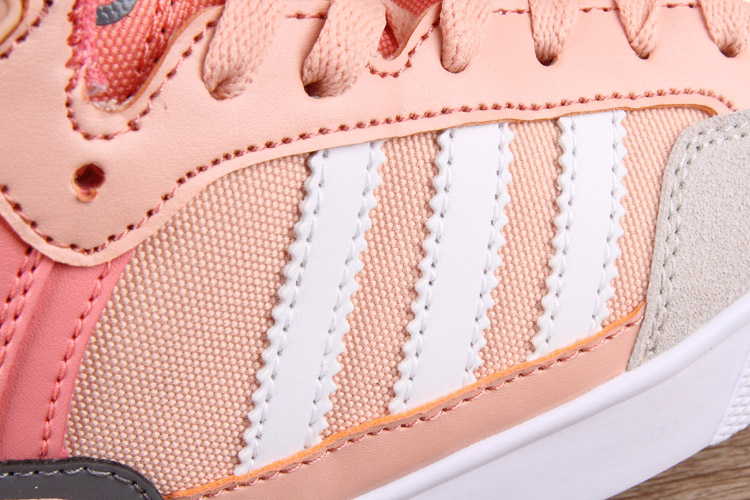 开学季学生必穿款 阿迪达斯高帮商城品质真标正品材料 阿迪达斯范冰冰高帮同款系列女鞋高帮板鞋 橘红米 货号S7500 |