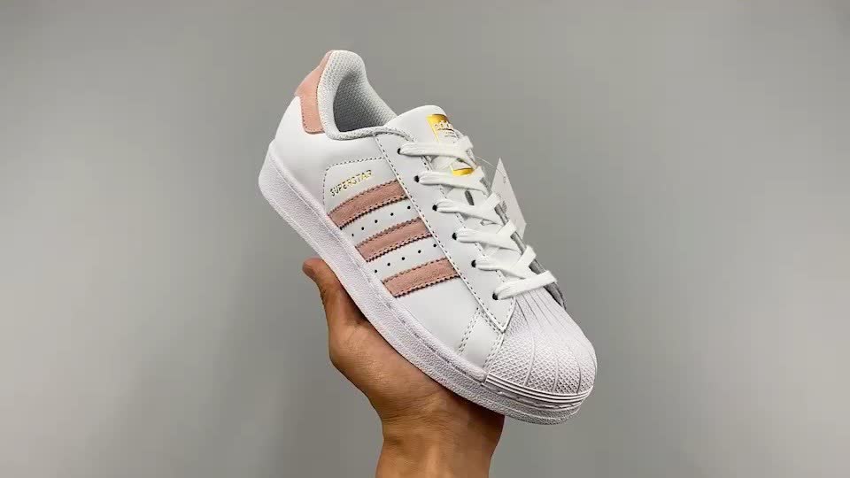 white adidas shoes shell toe