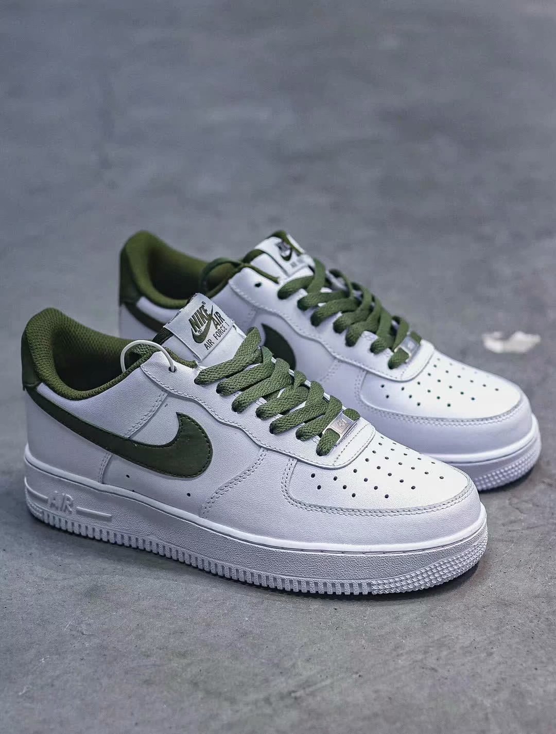 190 Nike Air Force 1 Low  2020 woosdgreenlf森林绿 全经典的鞋型配上夏季藏绿的森林绿细节处理非常的不错 AA1116-998