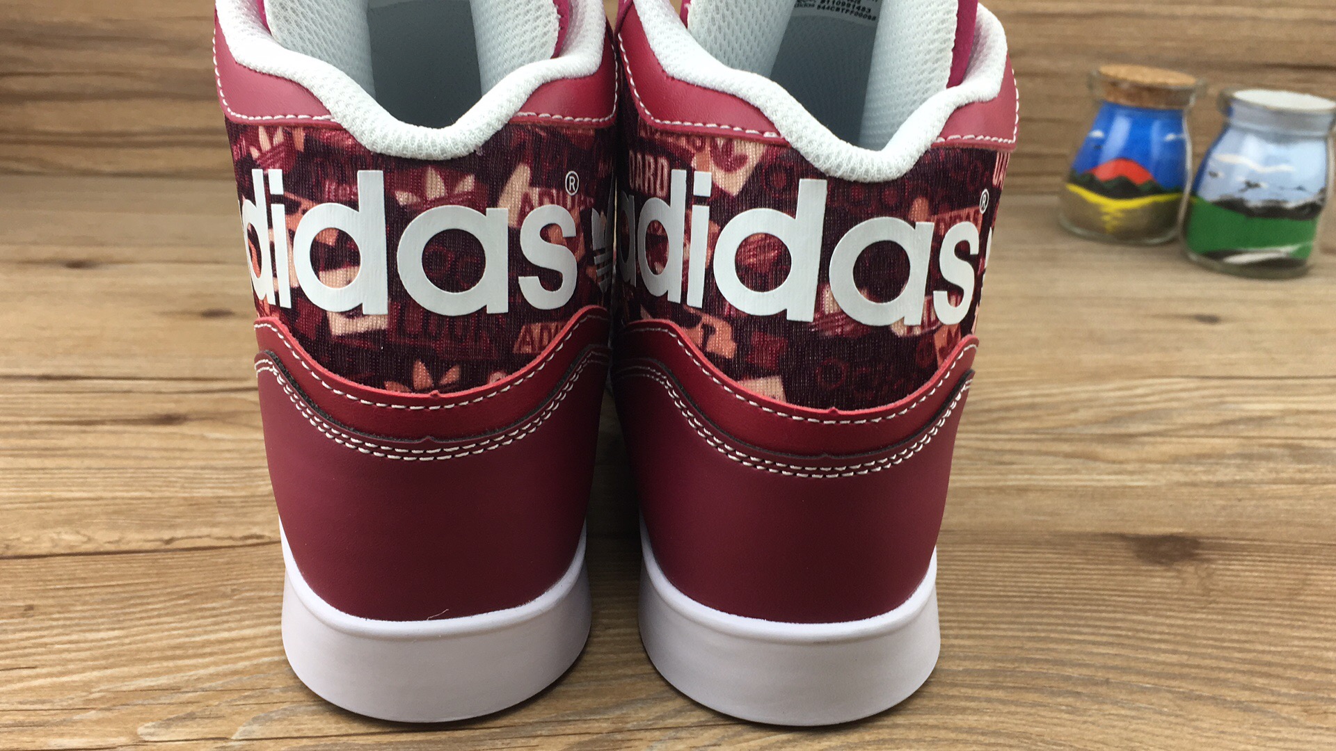 开学季学生必穿款 范冰冰高帮爆款阿迪达斯高帮商城品质真标正品材料 阿迪达斯范冰冰同款系列男女鞋高帮板鞋 酒红 货号CP9626 |