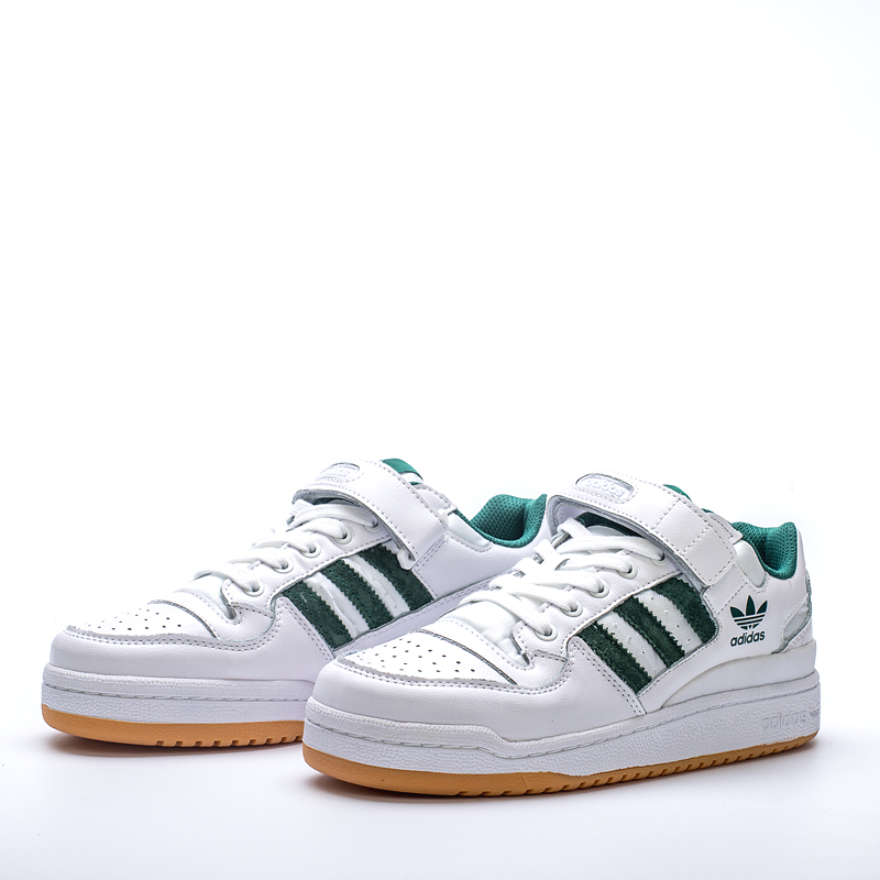 真标公司货 原盒原标原包装纸 不夹脚 阿迪达斯ADIDAS FORUM MID LOW经典魔术贴复古板鞋 男子潮流 顶级头层皮休闲鞋 白绿 货号:AQ1261 带半码 |