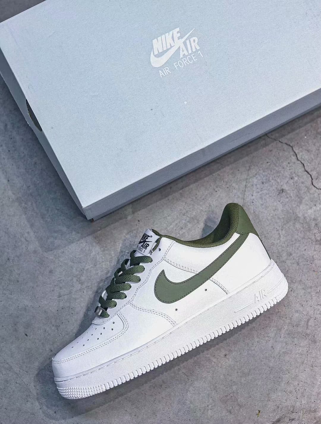 190 Nike Air Force 1 Low  2020 woosdgreenlf森林绿 全经典的鞋型配上夏季藏绿的森林绿细节处理非常的不错 AA1116-998