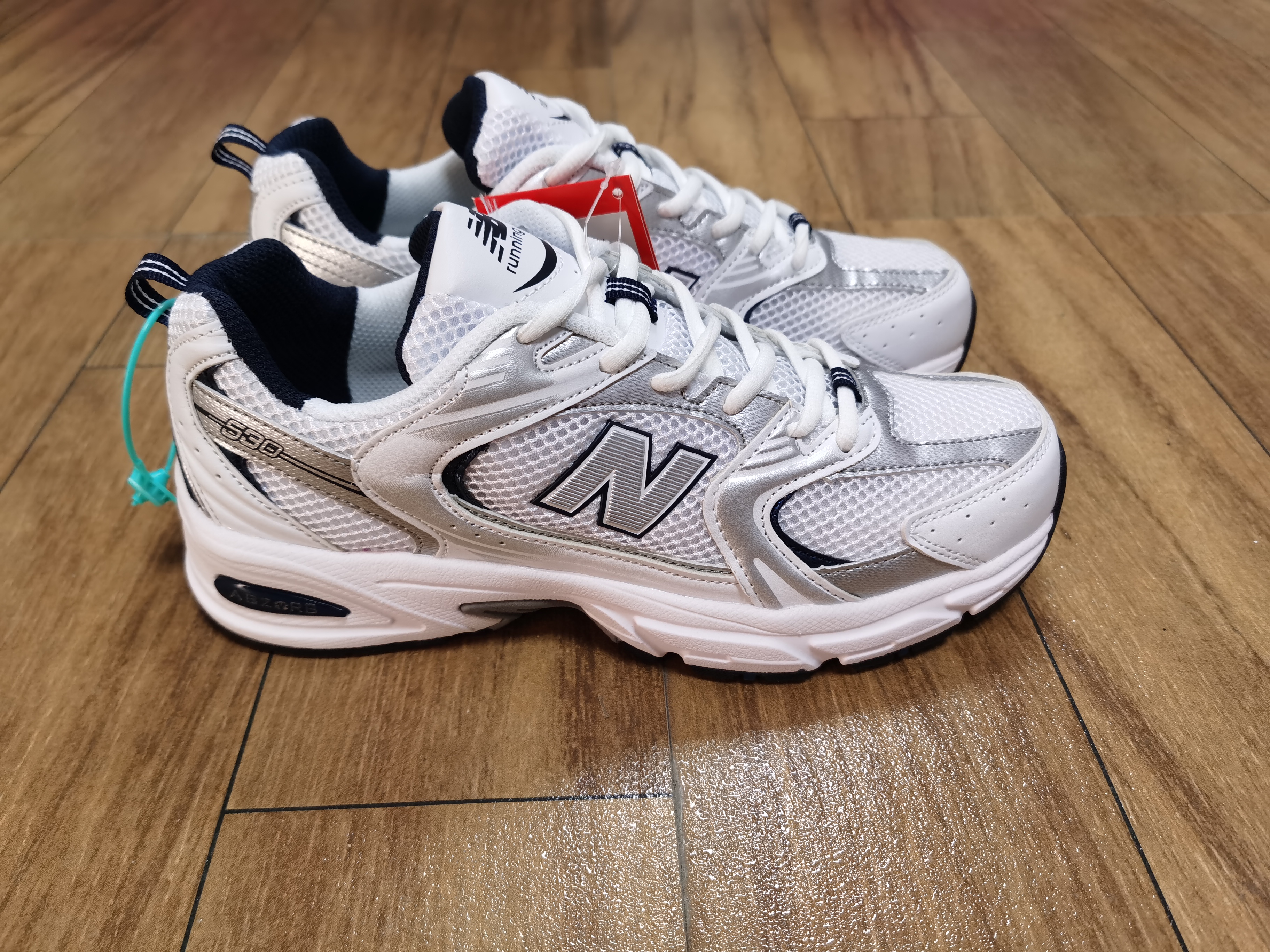 🌈🌈💰130  NB530 银白 36-45 |