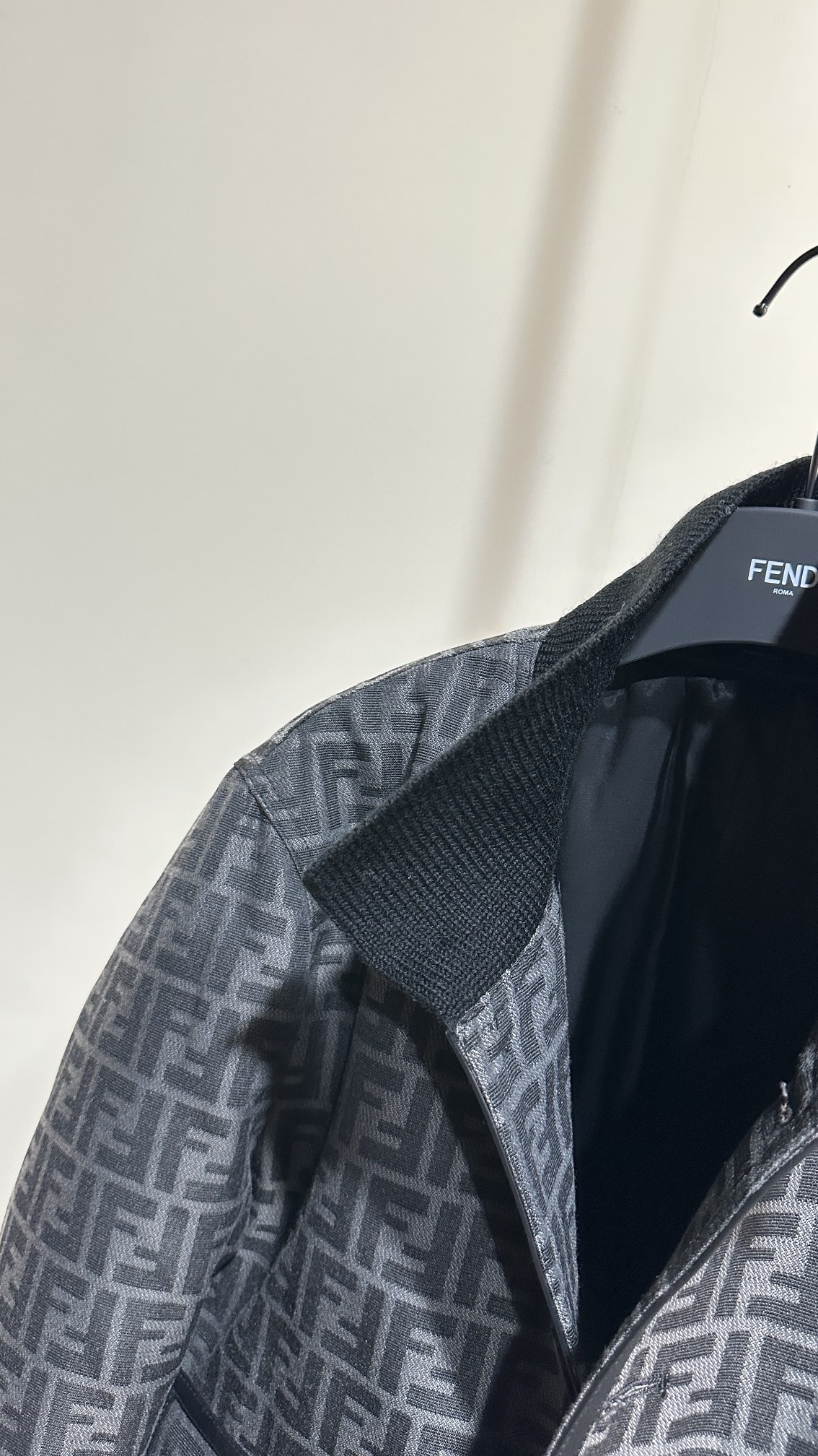 Fendi FF Jacquard Padded Jacket - Stylish & Comfortable (Sizes 48-56) 5 i1700104834 8109 3