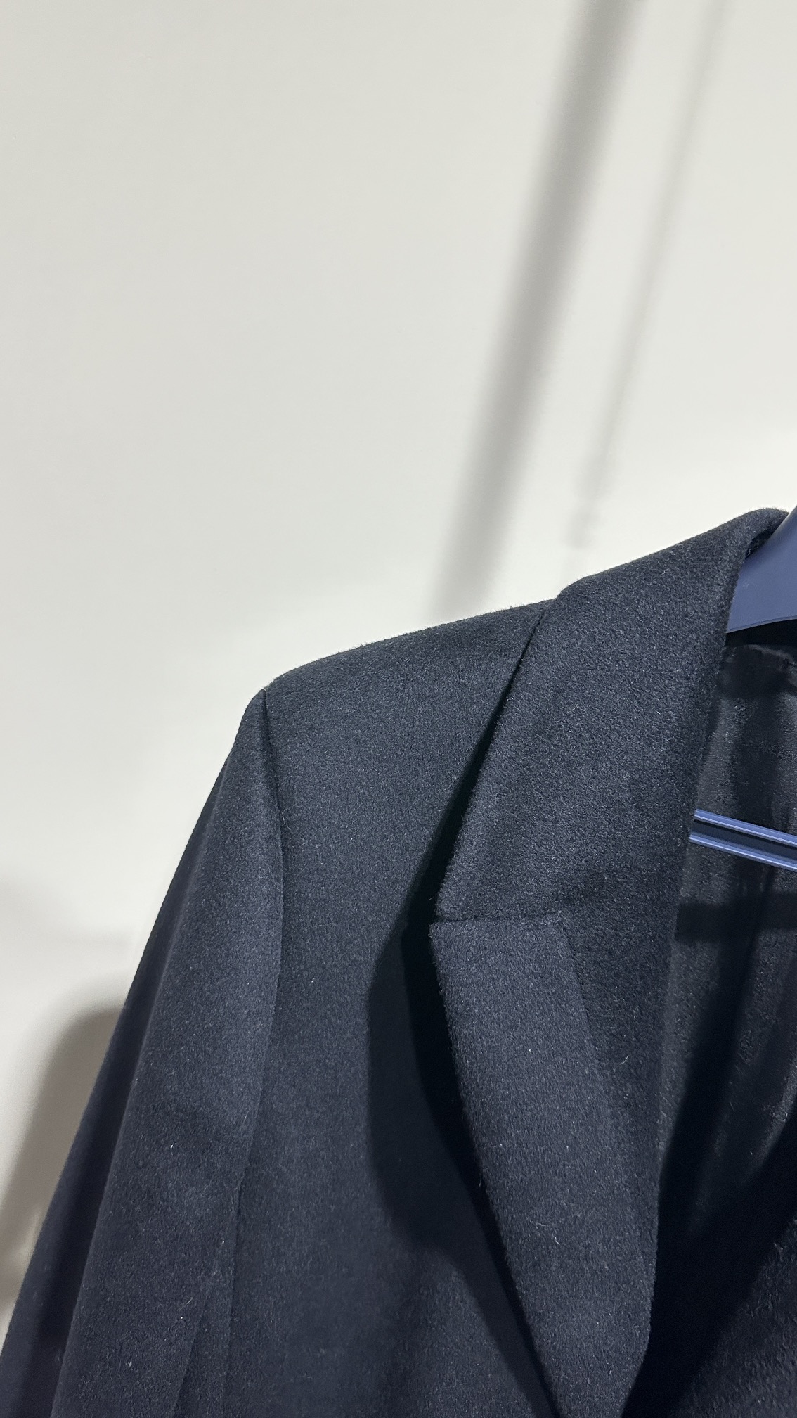 ALYX 9SM Wool Overcoat: Oversized Fit, Premium Materials, and Custom Hardware 10 i1700105912 9816 8
