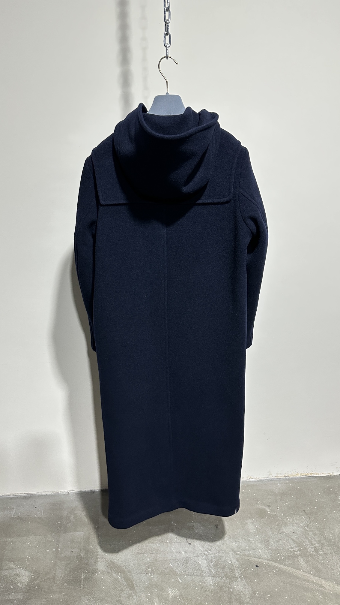 Prada Wool Duffle Coat: Ankle-Length, Slim-Fit, Unisex Design 3 i1702863765 7364 4