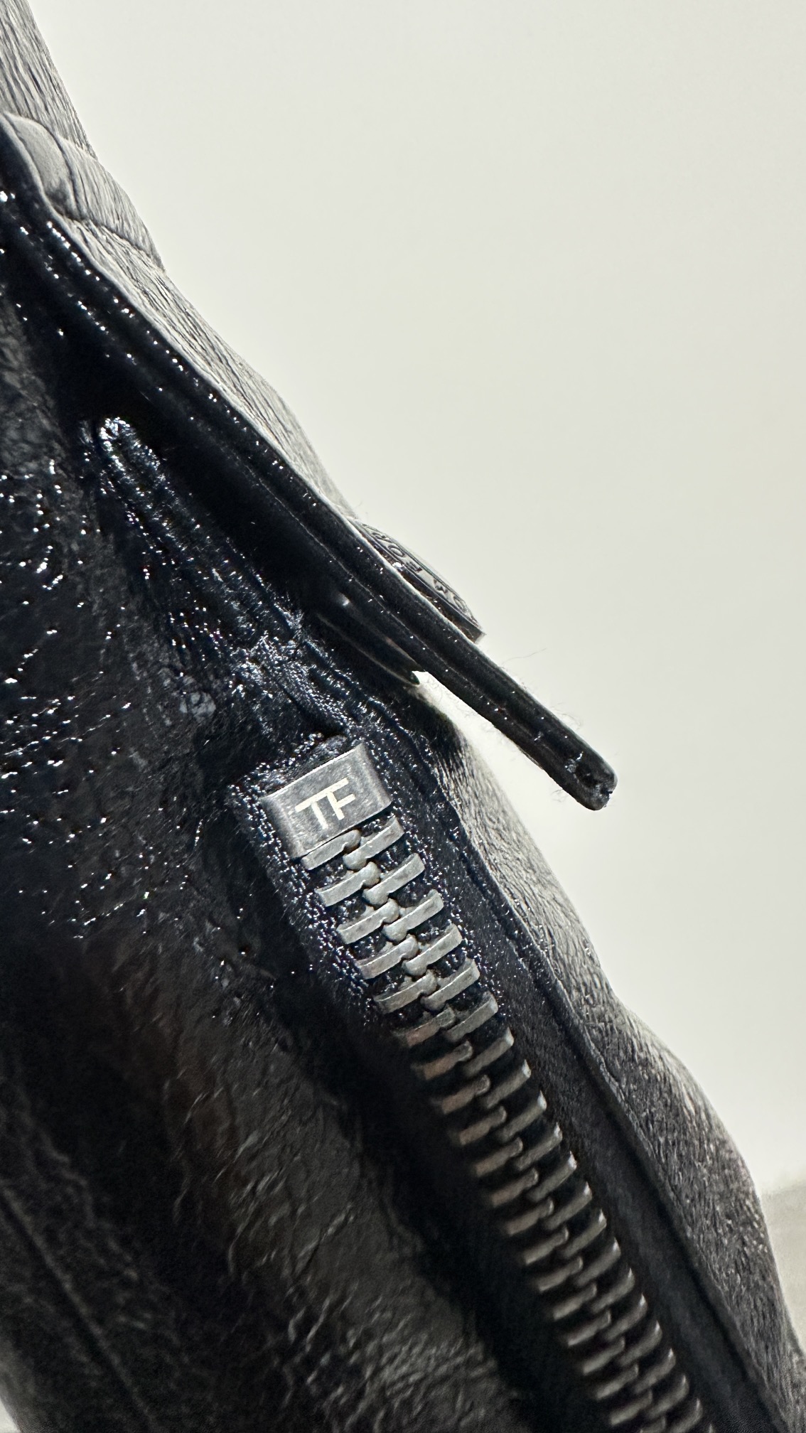 Tom Ford Leather Jacket: Oil Waxed, Crack Texture, Slim Fit, Windproof, Stylish 8 i1704768043 1883 5