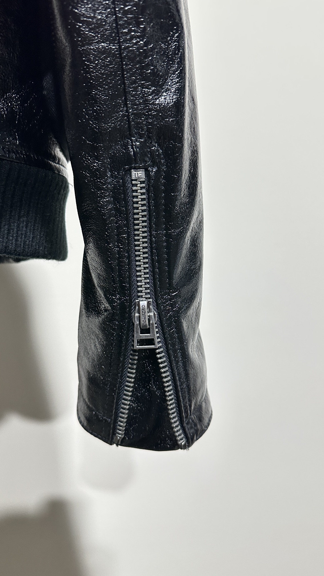 Tom Ford Leather Jacket: Oil Waxed, Crack Texture, Slim Fit, Windproof, Stylish 7 i1704768043 389 9