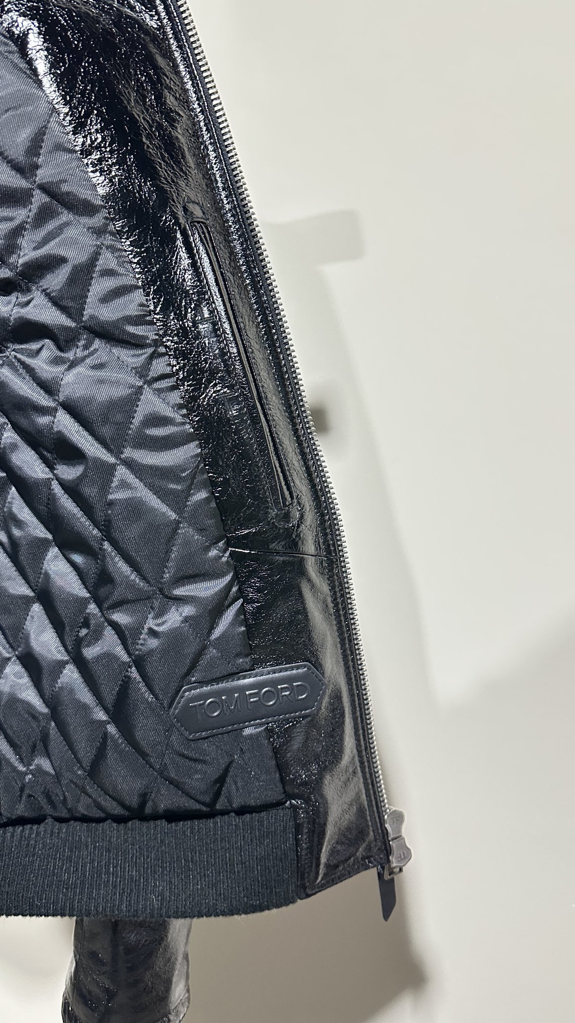 Tom Ford Leather Jacket: Oil Waxed, Crack Texture, Slim Fit, Windproof, Stylish 6 i1704768043 4576 8