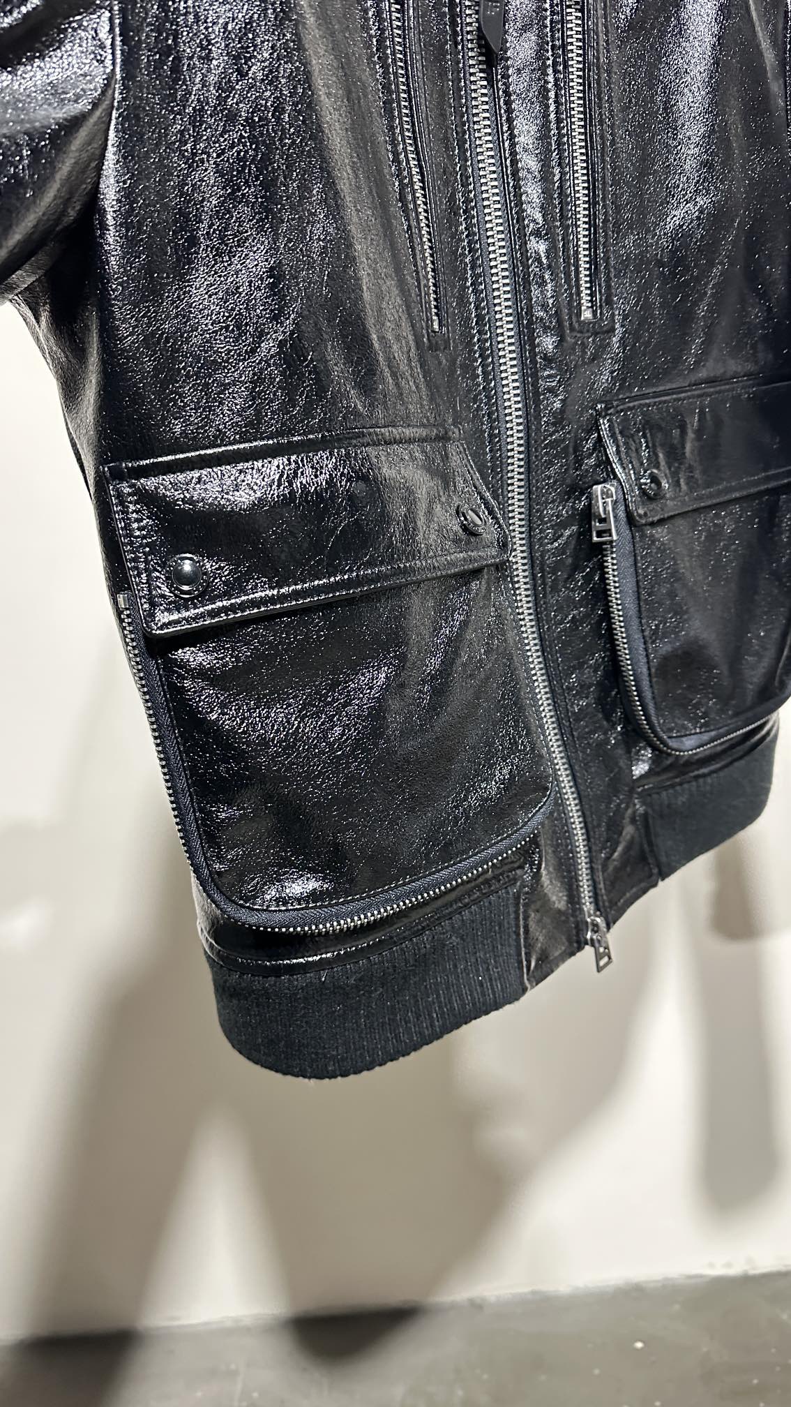 Tom Ford Leather Jacket: Oil Waxed, Crack Texture, Slim Fit, Windproof, Stylish 10 i1704768043 7557 2