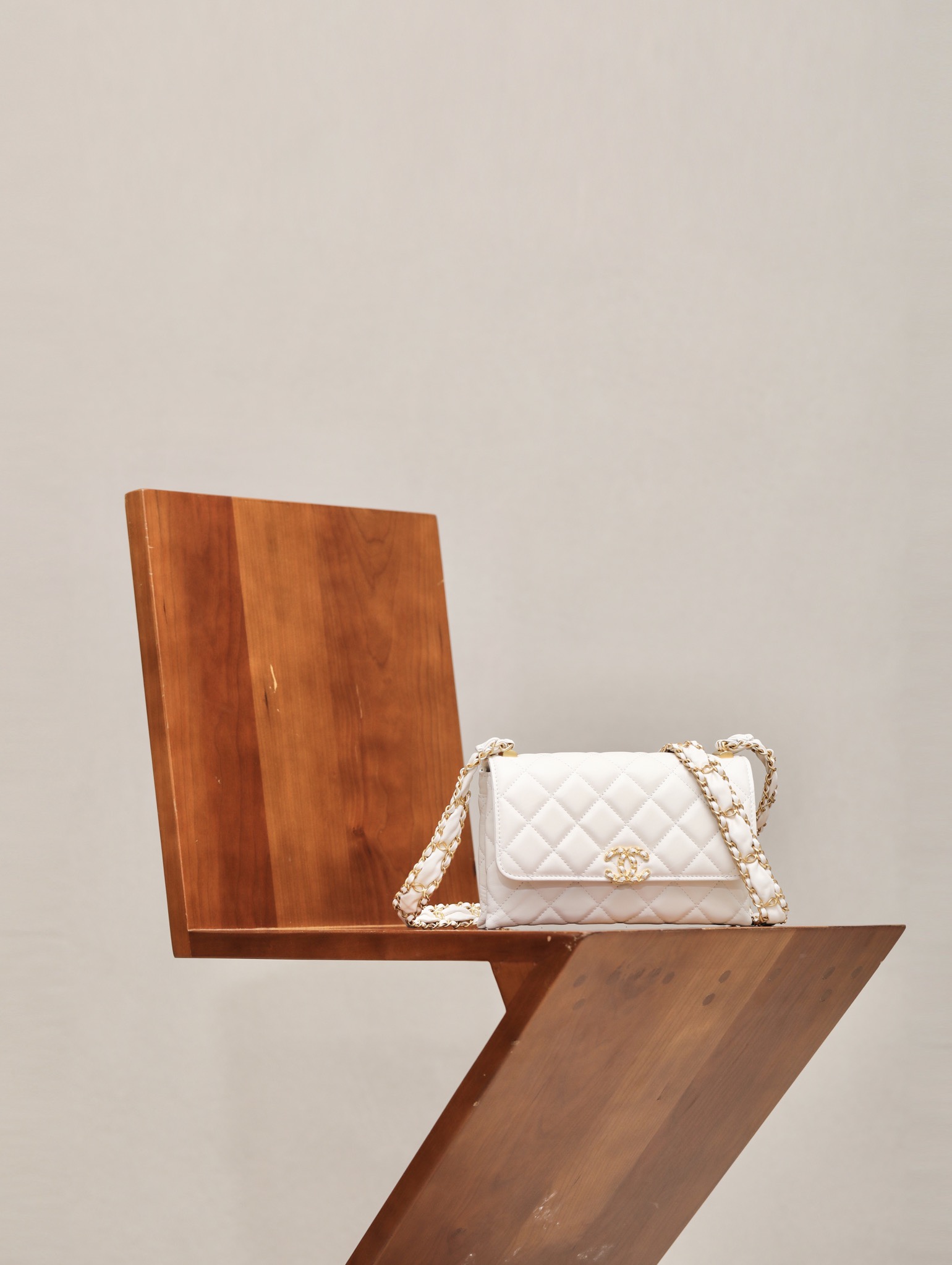 P1080 Nuevo lanzamiento 👸𝗖𝗵𝗮𝗻𝗲𝟭 𝟮𝟯K (bolso de cadena gruesa bajo el brazo), comprado a precio de boutique para…