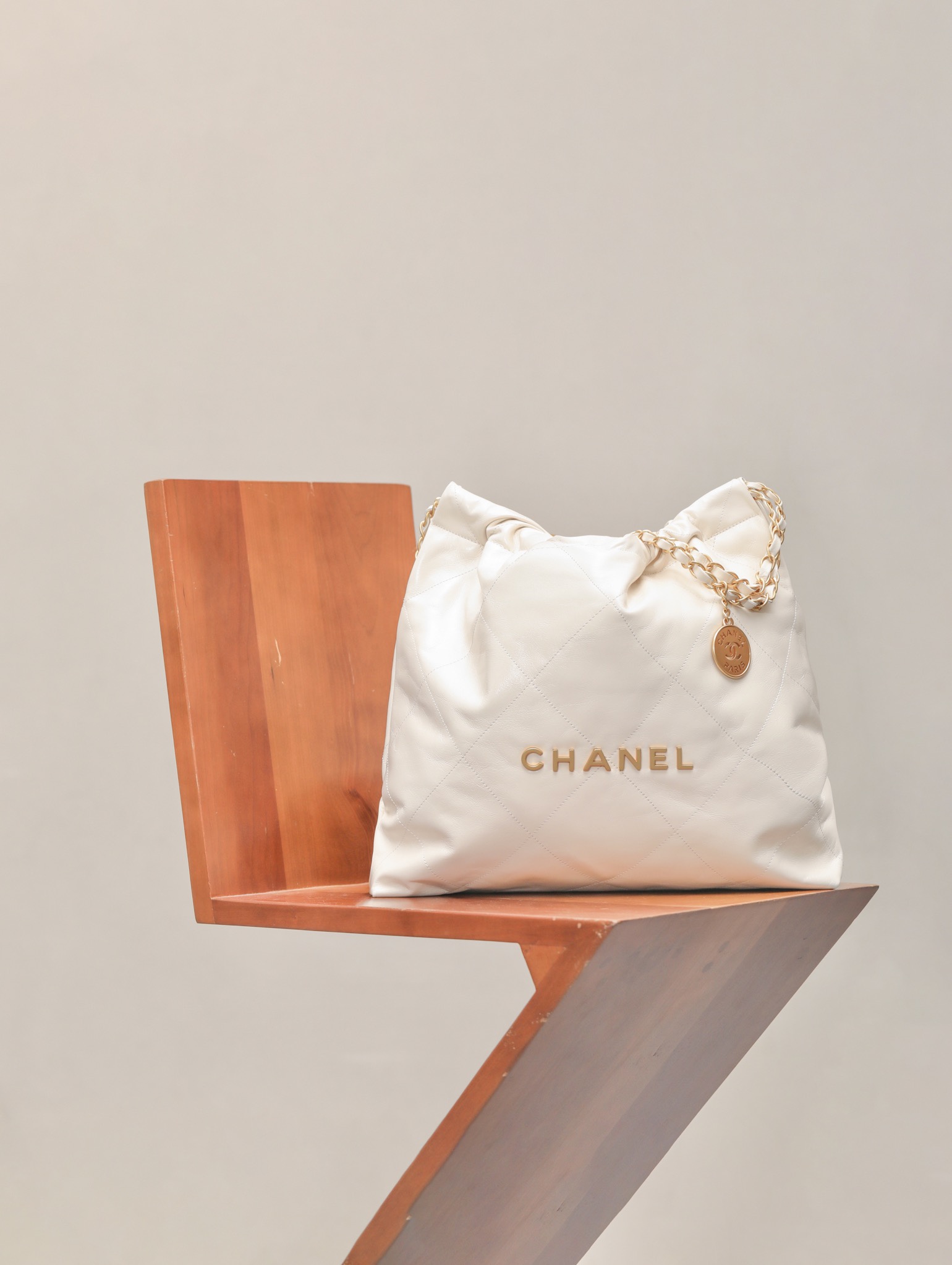 Chanel Medium Leather Bucket Bag with Chain and Coin Charm, White 2 i1724507248 2651 2