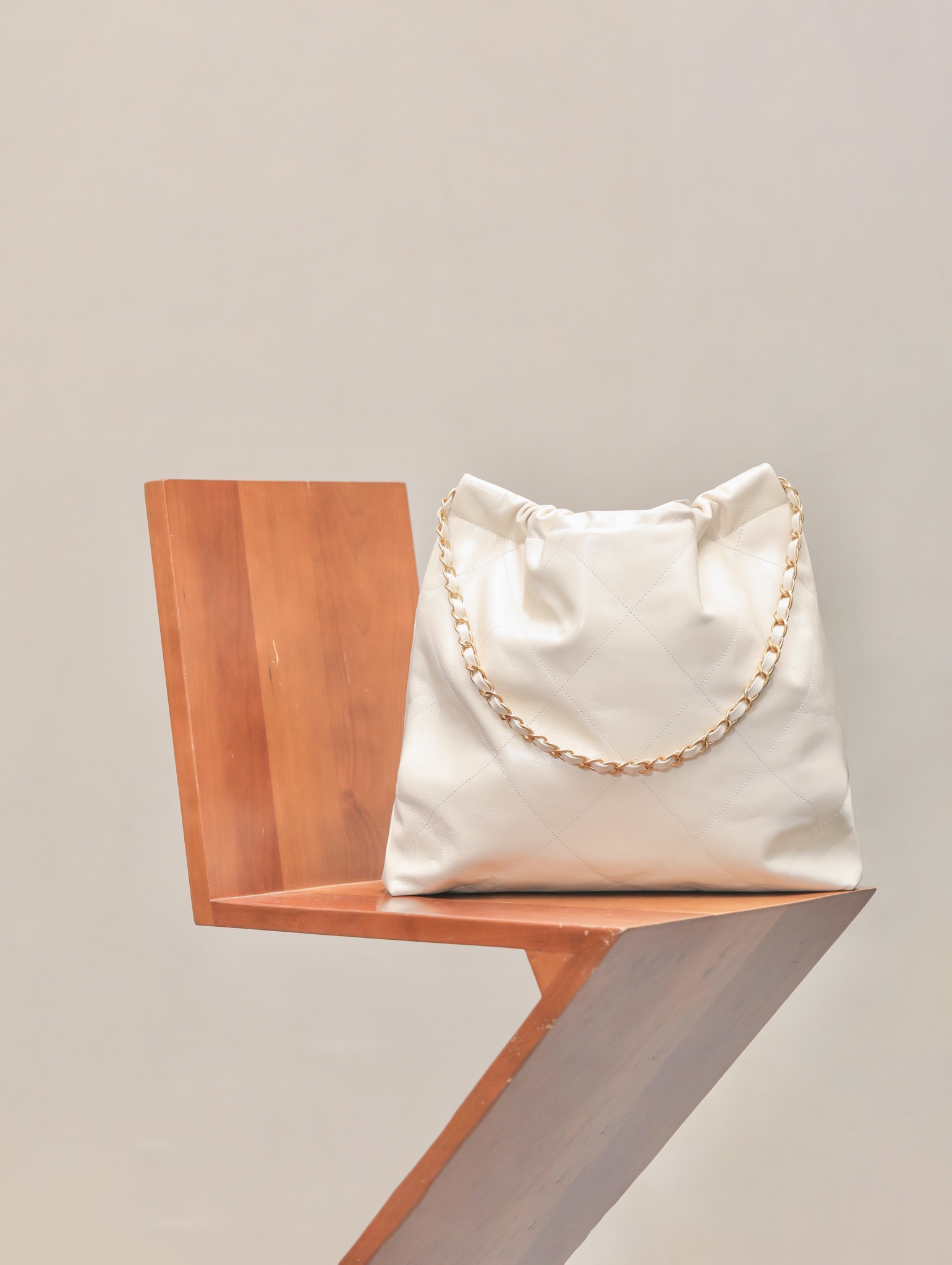 Chanel Medium Leather Bucket Bag with Chain and Coin Charm, White 5 i1724507248 9004 0
