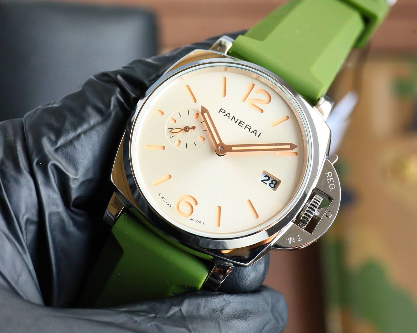 Peiner White Crustacean 1533 Watch: Elegant, Lightweight, and Thin Design for Men and Women - 图片 3
