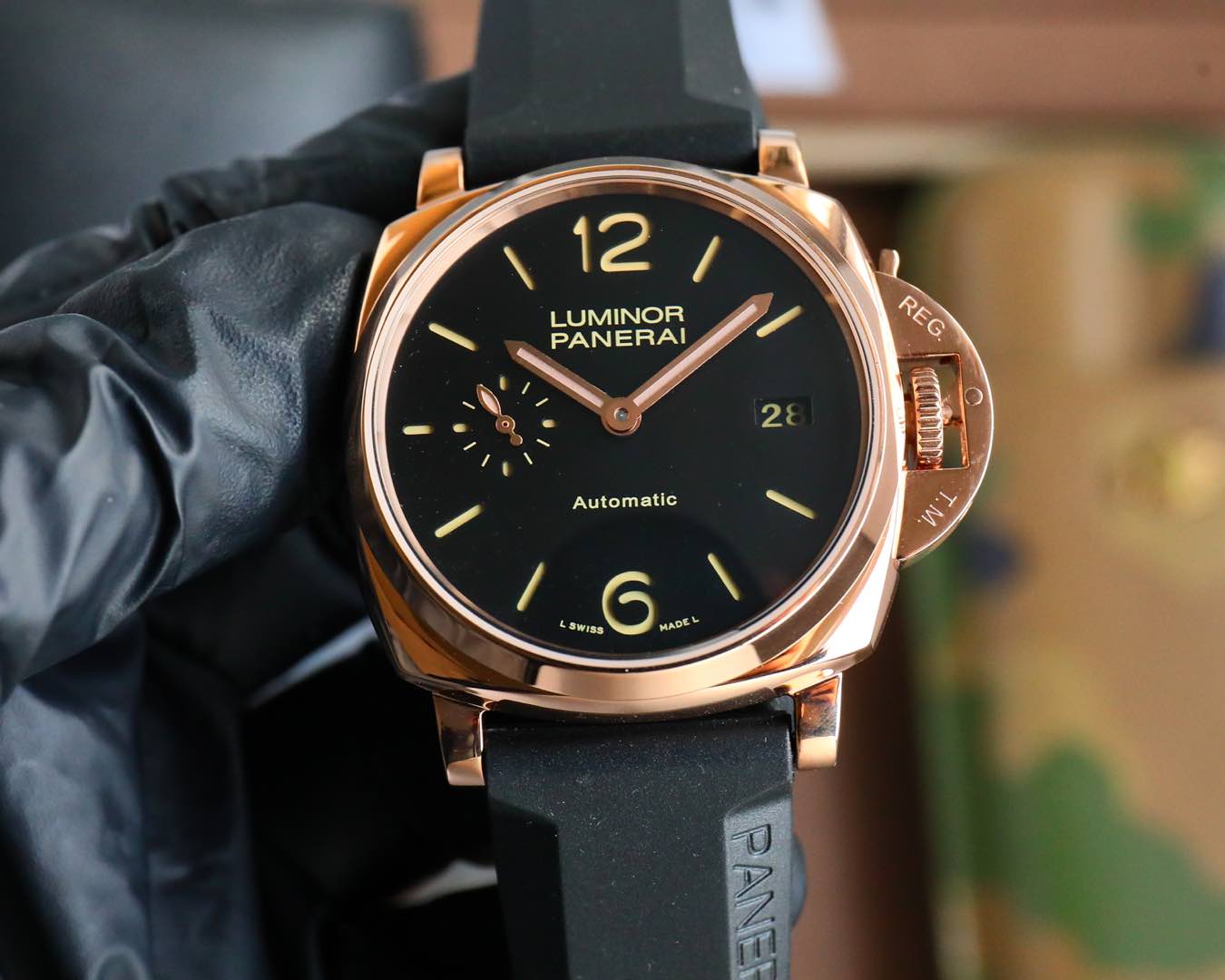 Peiner White Crustacean Watch: Luminor Due Series, 42mm Catalogue, Asian Wrist-Friendly. - 图片 6