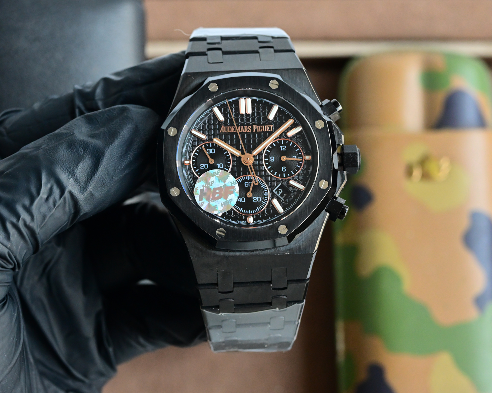 NO:391843,HBF Factory Audemars Piguet new model (50th anniversary celebration) The biggest end of the year is the highest version of the market (original mold opening, three-piece shell cover, one-to-one original replica, making it the thinnest and best, and avoiding fake at a glance) Audemars Piguet Royal Oak Series 26240ST.OO.1320ST.01 Chronograph!  1 It adopts a chronograph movement that is the same as the genuine product (6-character small seconds)!  The 2316L stainless steel case (three-piece case cover) has been brushed and partially polished and polished, showing a unique temperament of exquisite and toughness!  3 literal LOGO uses real T letters, which makes it more three-dimensional, non-market UP 4 rough and atmospheric 41mm dial, 14mm thickness, full of strength!  5 Super luminous display, you can read time in any environment!  HBF took 16 months to 100% original reproduction, masterpiece, instantly sold the ordinary version of the market, welcome to taste it!  ,,audemars19860909HBF Factory 爱彼 Audemars Piguet新款（ 50周年庆） 年末重磅 市场最高版本（原版开模,三件壳套,一比一原版复刻, 做到最薄最好,杜绝一眼假） 爱彼皇家橡树系列26240ST.OO.1320ST.01 计时码表！ 1采用同正品一致（6字位小秒）计时机芯！ 2316L精钢表壳,（三件壳套）通过拉丝和部分抛光打磨处理之后,展现出精致而硬气的独特气质！ 3字面 LOGO 采用是真丁字母,显更加立体,非市场贴 UP 4粗犷大气的41mm表盘,14mm 厚度,劲道十足！ 5超强夜光显示,可以在任何环境下读取时间！ HBF 耗时 16 个月一比一原版复刻,匠心力作 ,秒杀市场普通版本,欢迎各位表友品鉴！,,audemars,Watch