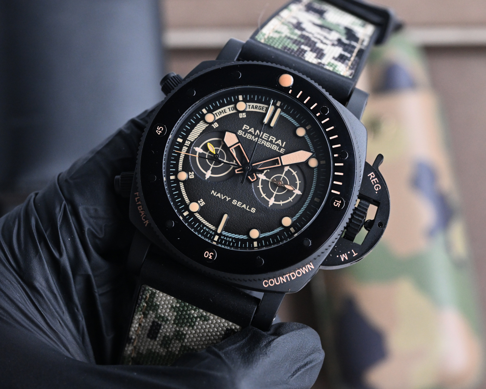 Belt 2024: New Submersible BMG-TECCHTM Wristwatch with Superior Resilience and Visibility - 图片 3