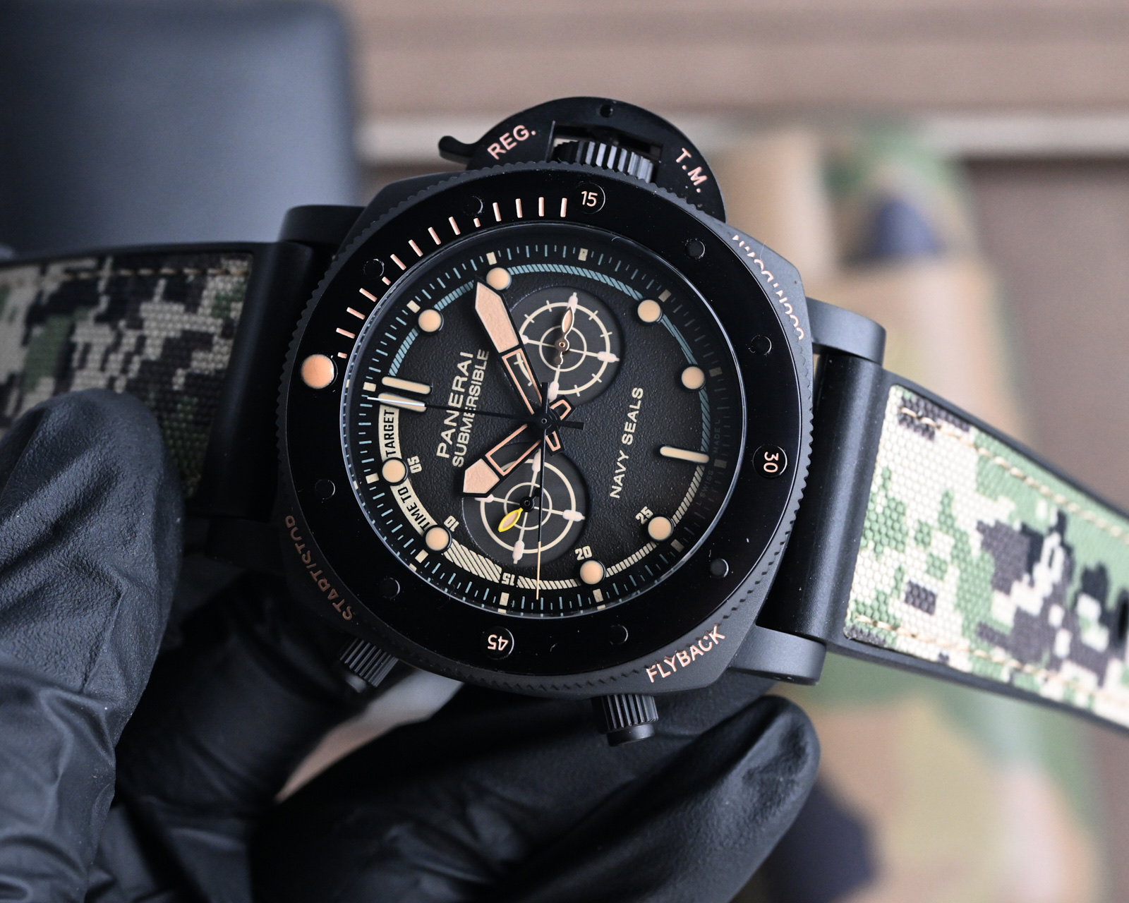 Belt 2024: New Submersible BMG-TECCHTM Wristwatch with Superior Resilience and Visibility - 图片 4