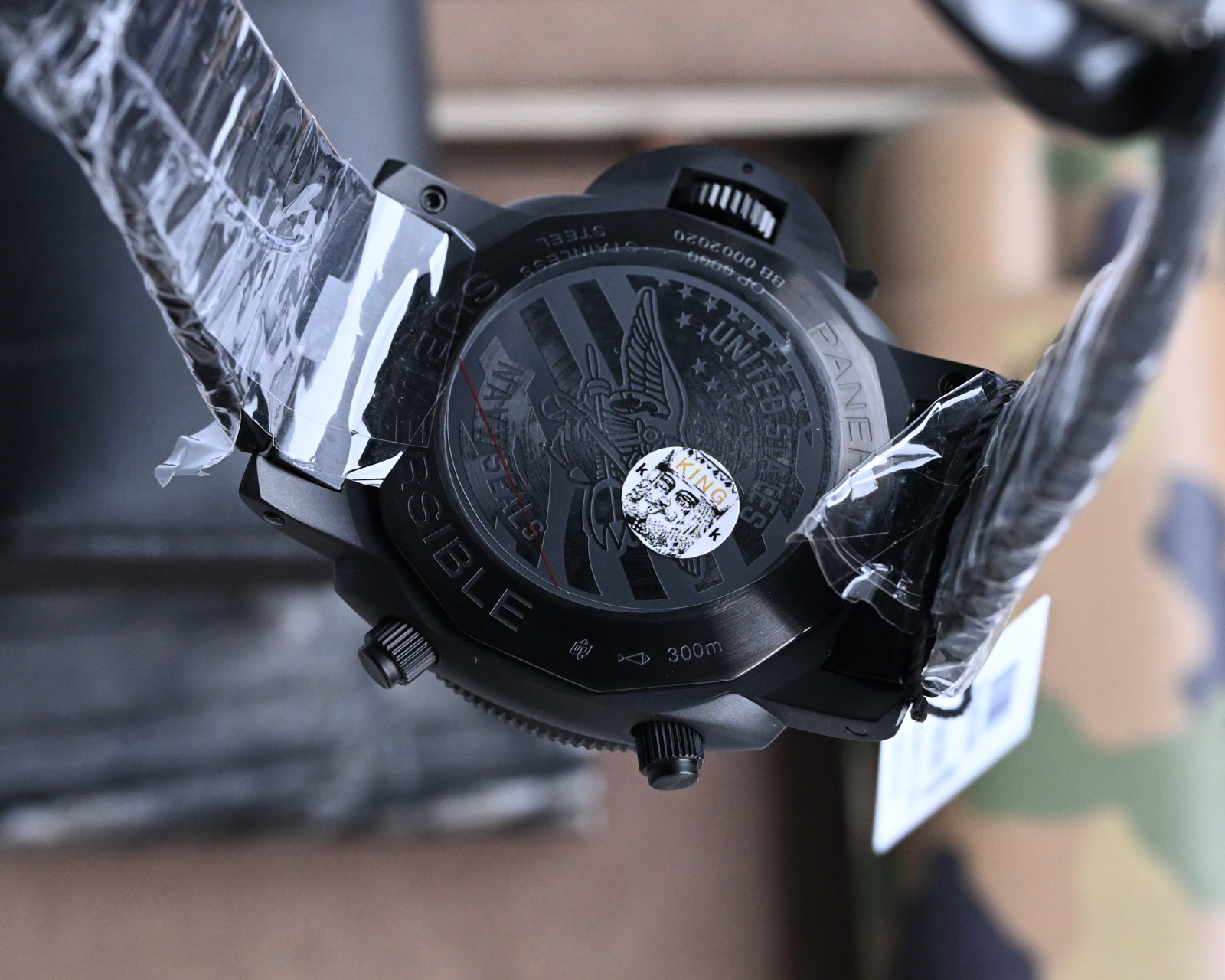 New SUBMERSIBLE BMG-TECCHTM Watch: Unique Design with High Resilience and Visibility - 图片 8