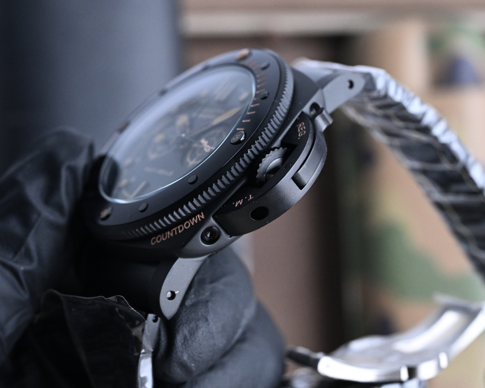 New SUBMERSIBLE BMG-TECCHTM Watch: Unique Design with High Resilience and Visibility - 图片 5
