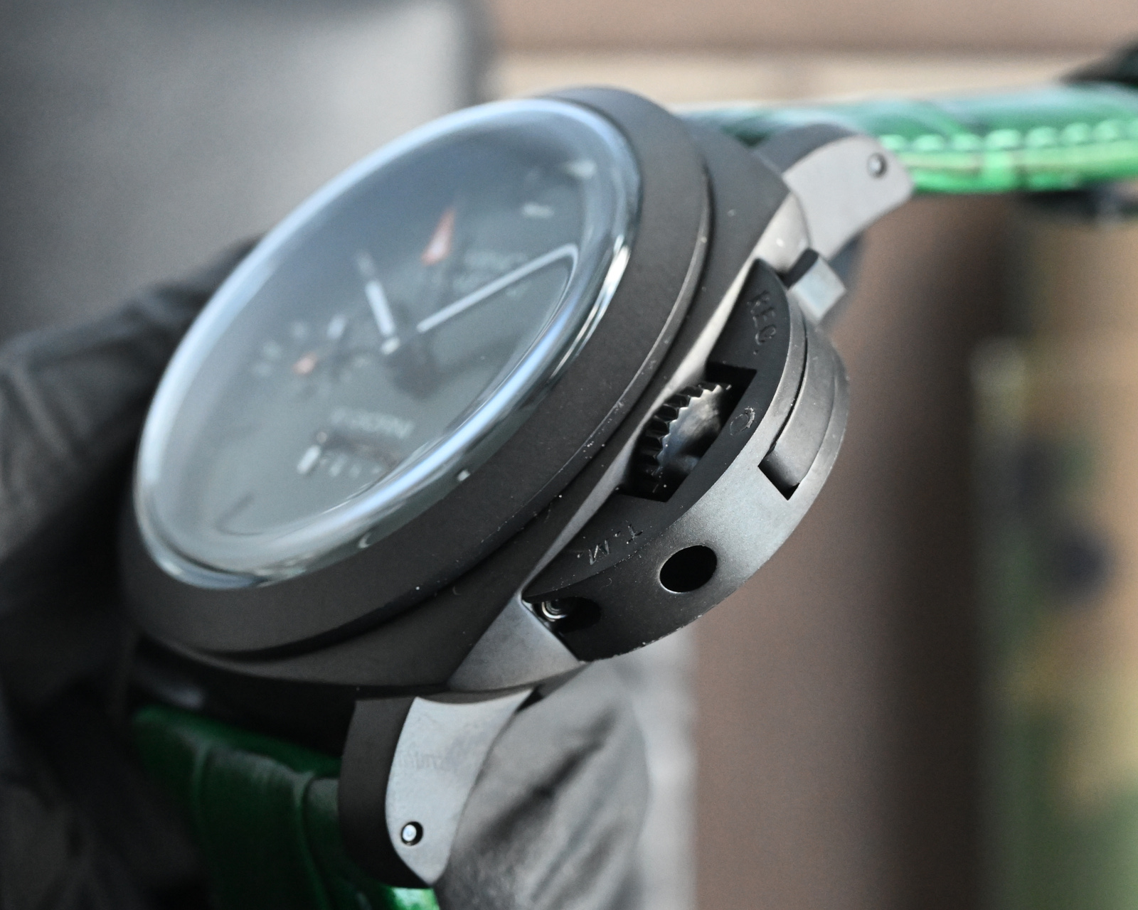 “New Black Leather 1955 V7-Peena Sea Watch: Italian Aesthetics and Innovative Features” - 图片 4