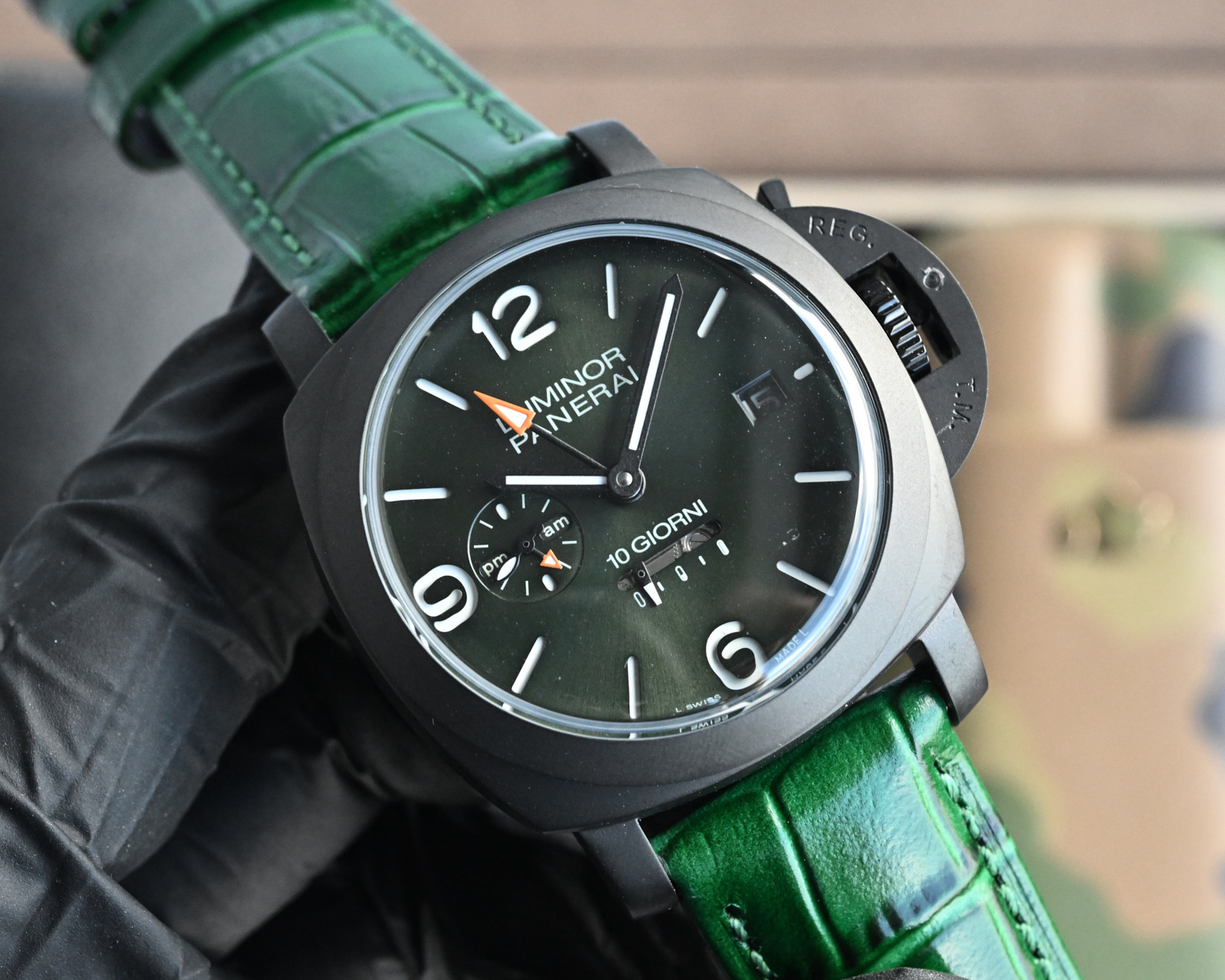 “New Black Leather 1955 V7-Peena Sea Watch: Italian Aesthetics and Innovative Features” - 图片 2