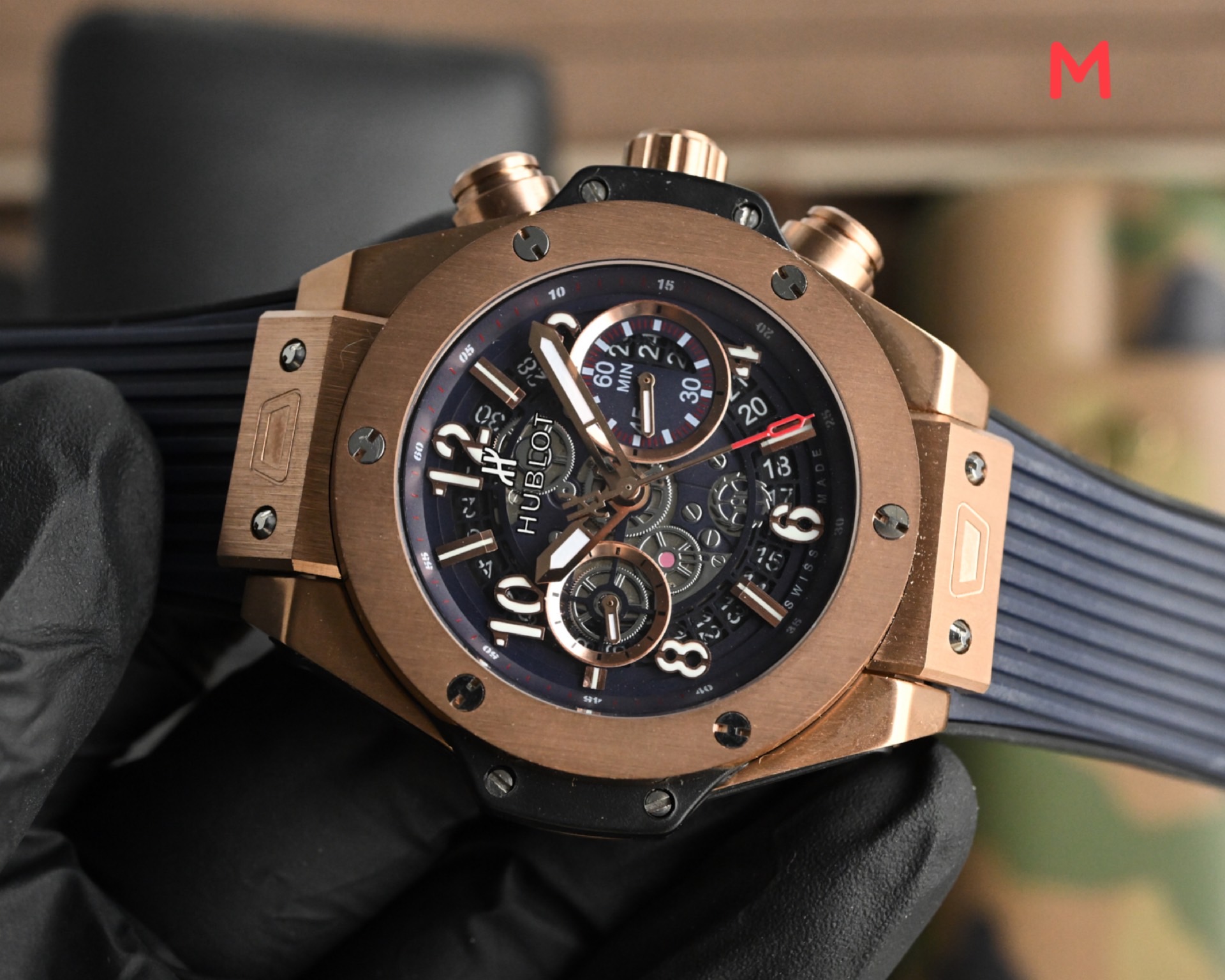 🎩恒宝 HUBLOT 玻璃 45mm*13mm 头层牛皮表带 原装扣 全自动机械机芯 浓浓的金属酷感 始终带给你视觉上的冲击