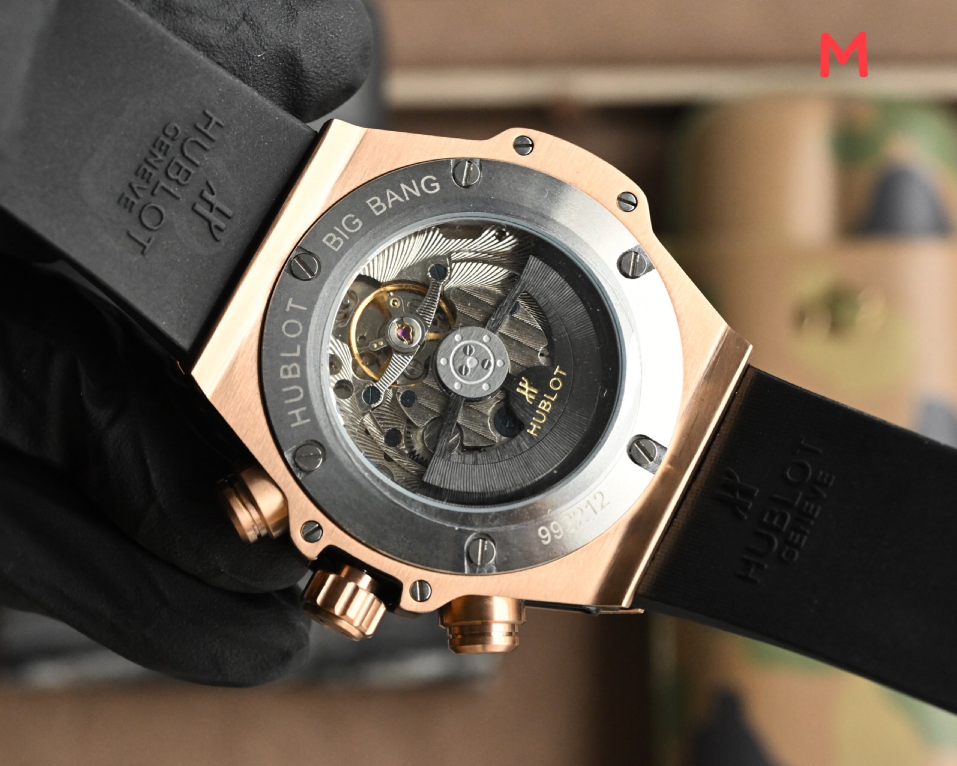 🎩恒宝 HUBLOT 玻璃 45mm*13mm 头层牛皮表带 原装扣 全自动机械机芯 浓浓的金属酷感 始终带给你视觉上的冲击