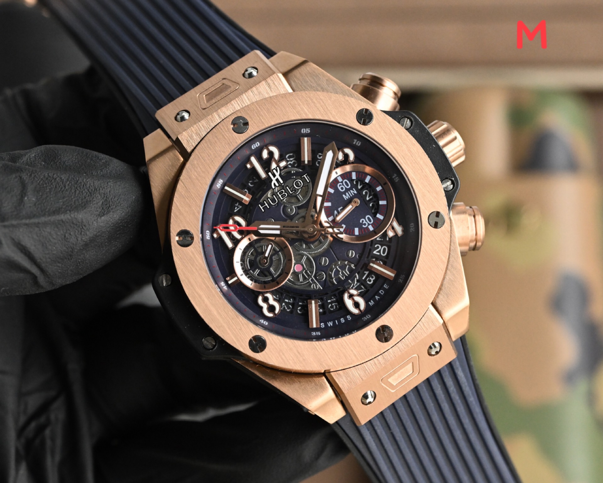 🎩恒宝 HUBLOT 玻璃 45mm*13mm 头层牛皮表带 原装扣 全自动机械机芯 浓浓的金属酷感 始终带给你视觉上的冲击