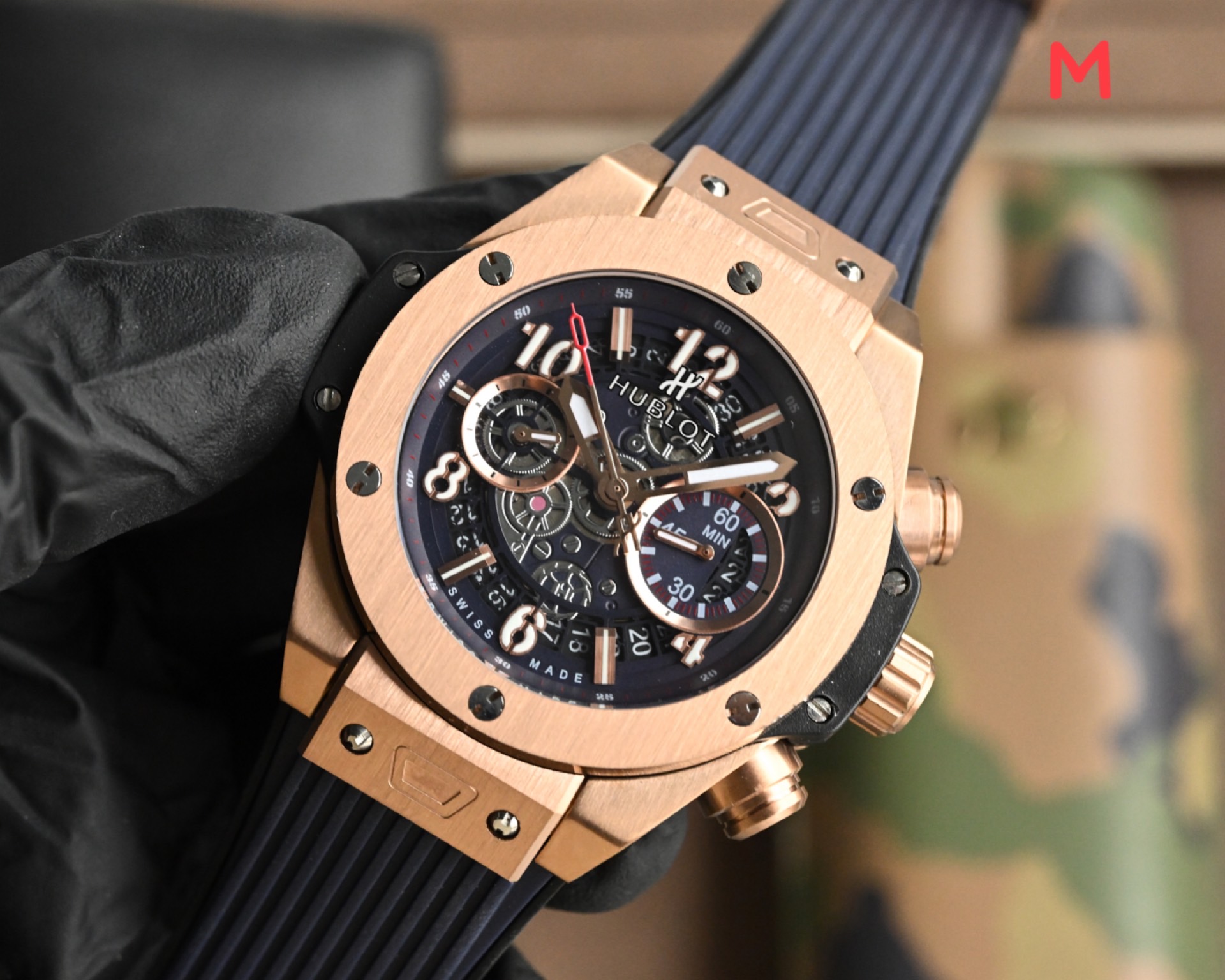 🎩恒宝 HUBLOT 玻璃 45mm*13mm 头层牛皮表带 原装扣 全自动机械机芯 浓浓的金属酷感 始终带给你视觉上的冲击