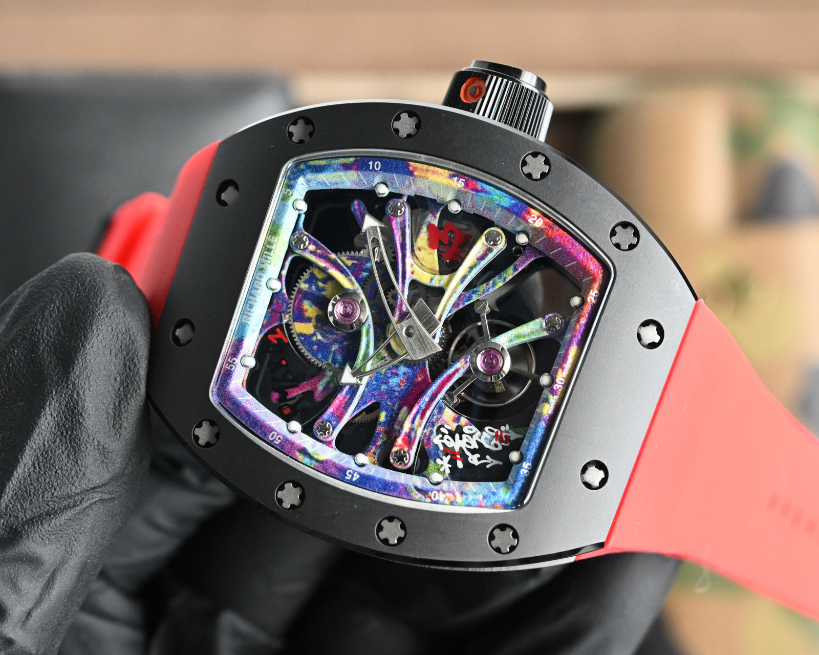 Luxury Automatic Wristwatch by Richard Miller: Ceramic Shell, Steel Core, Elegant Design - 图片 4