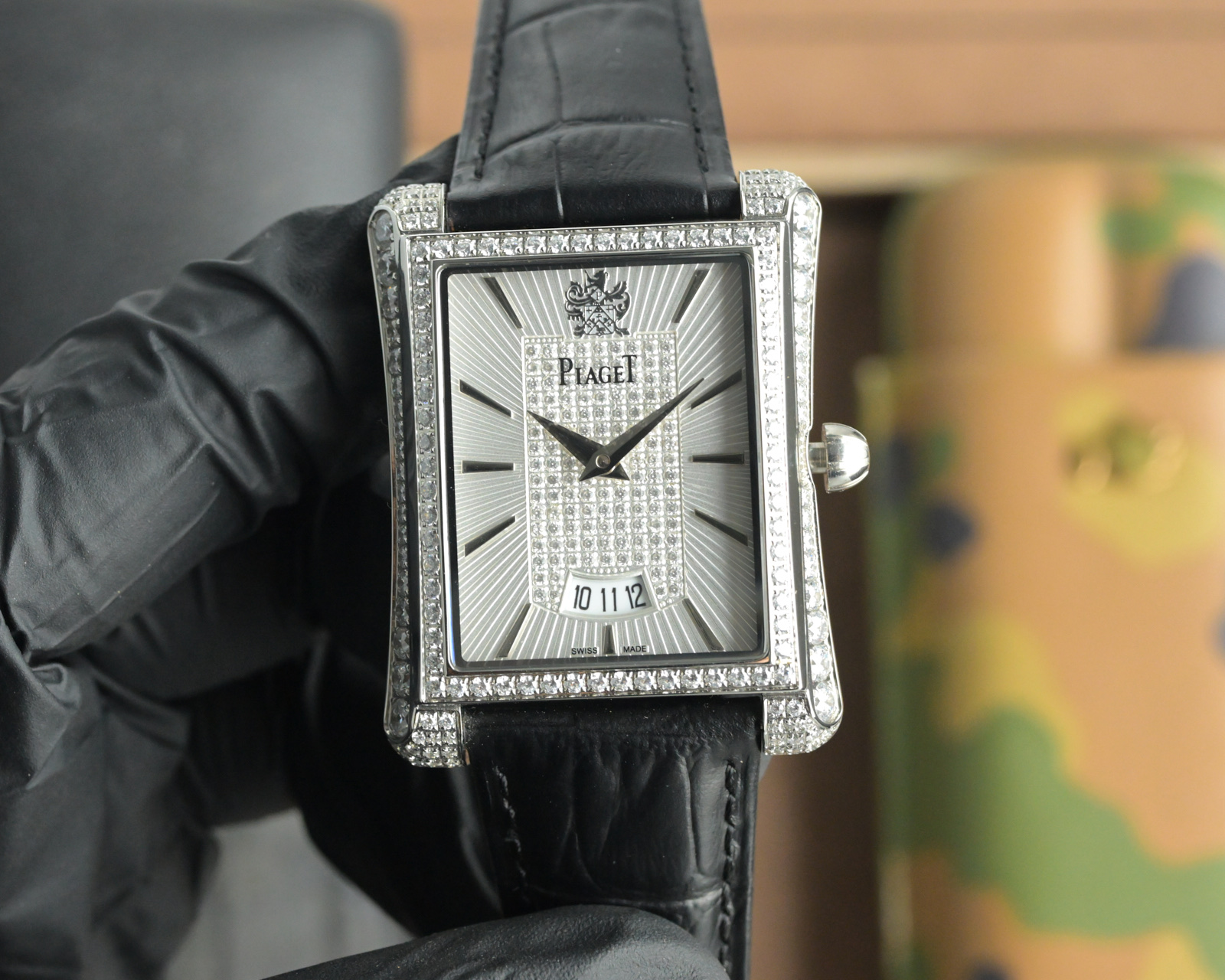 Luxurious Black-Tie GOA33075 and 76 Watch: High-End Design with Fine Details - 图片 1