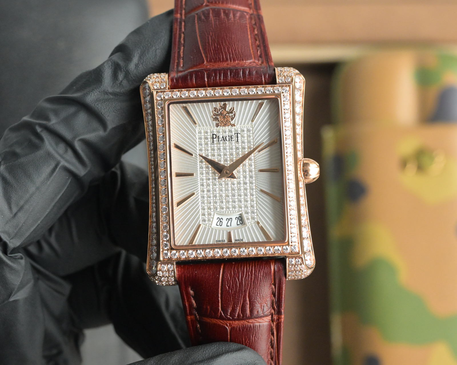 Luxurious Black-Tie GOA33075 and 76 Watch: High-End Design with Fine Details - 图片 8