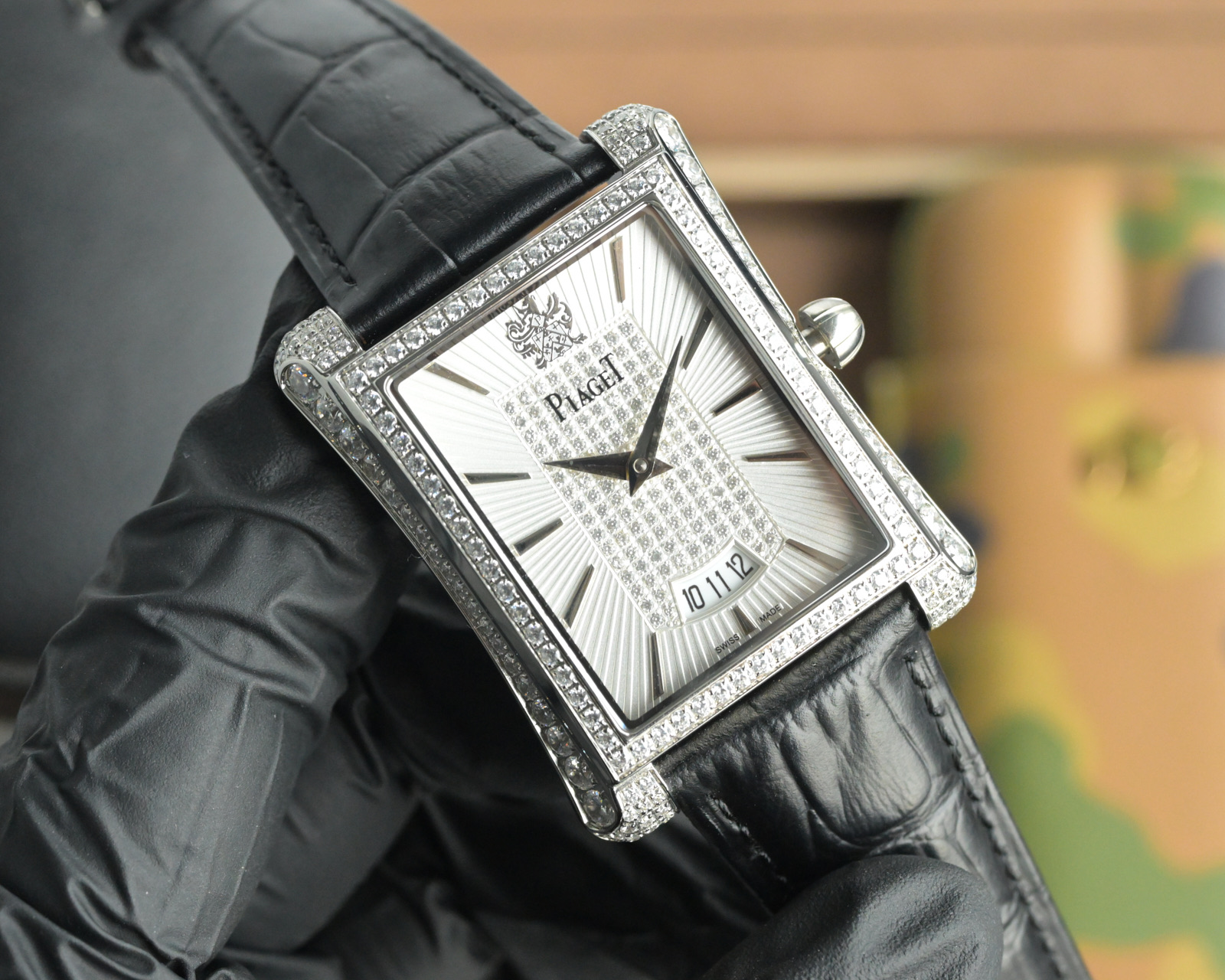 Luxurious Black-Tie GOA33075 and 76 Watch: High-End Design with Fine Details - 图片 2