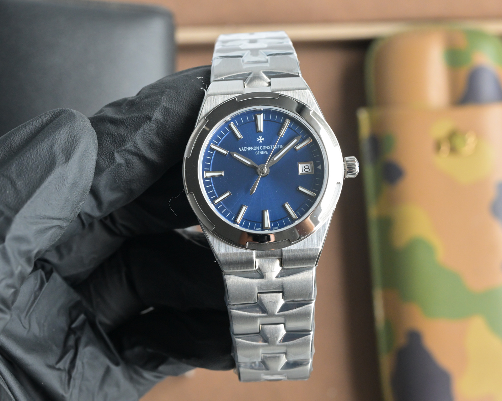 Elegant Stone Wristwatch with Swarovski Crystals and Swiss ETA Movement - 图片 7