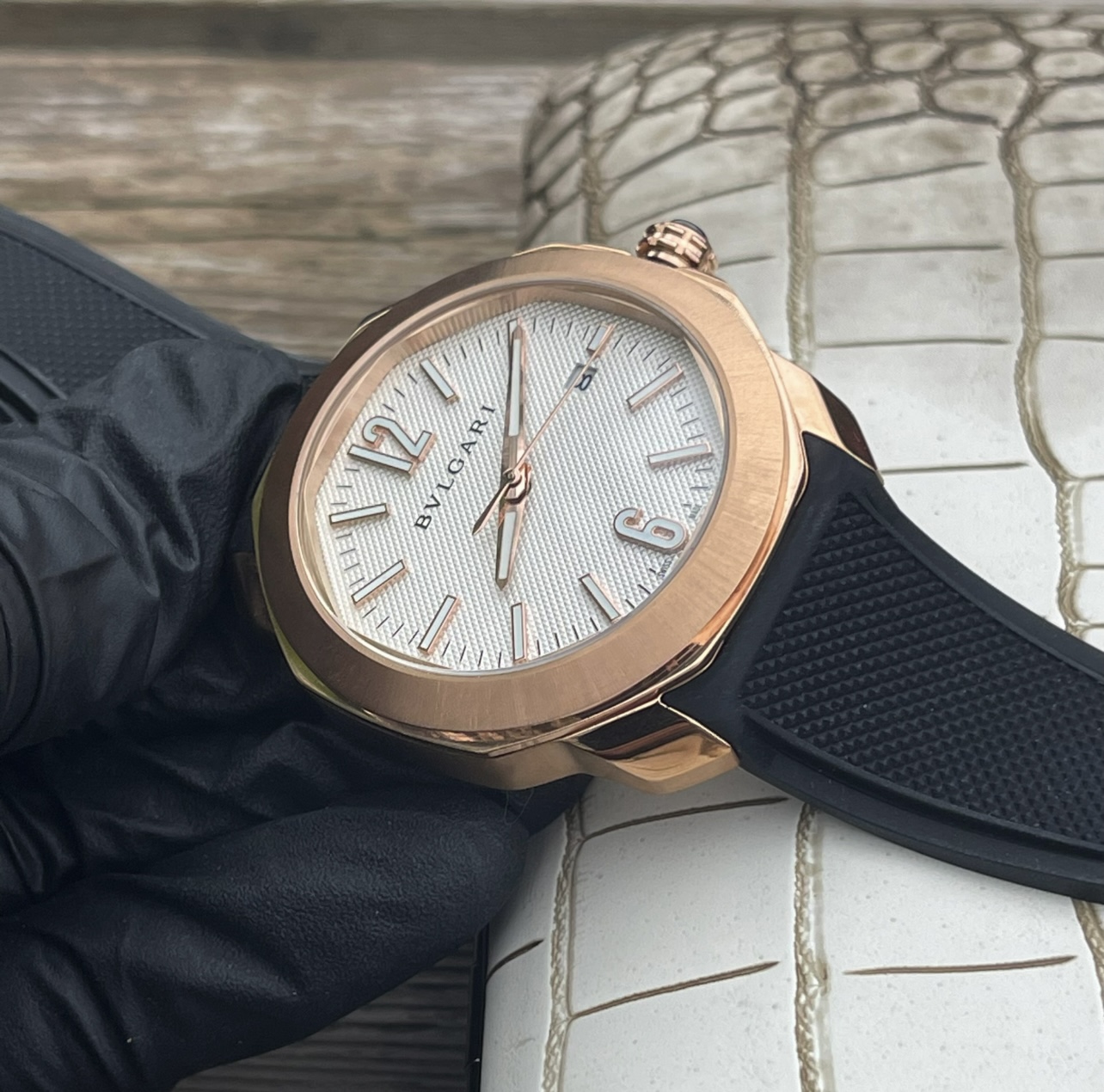 BVLGARI OCTO Series: Unique Octopus Design Watch with Noble Accelerator - 图片 5