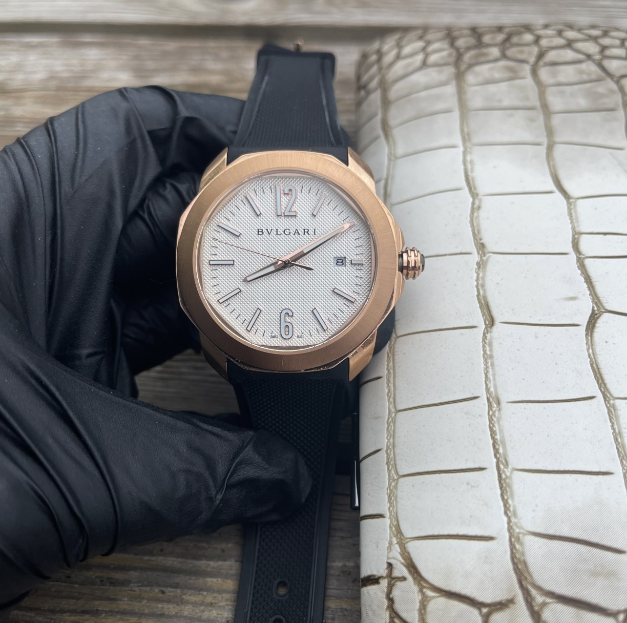 BVLGARI OCTO Series: Unique Octopus Design Watch with Noble Accelerator - 图片 1