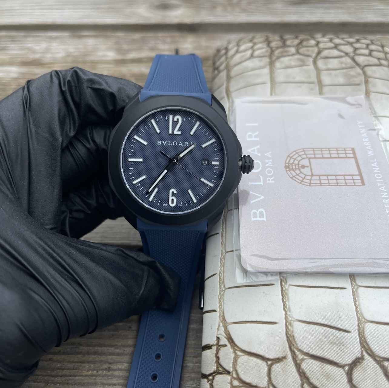 BVLGARI OCTO Series: Unique Octopus Design with Noble Accelerator Aesthetics