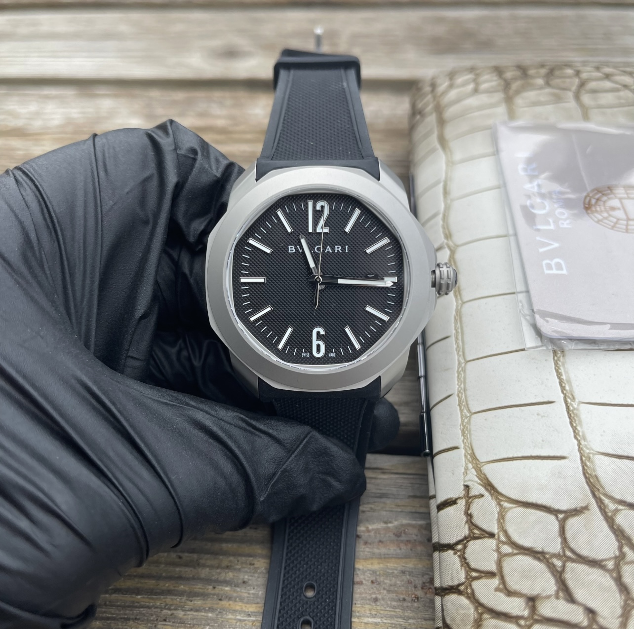 BVLGARI OCTO Series: New Japan West Steel City Watch with Unique Octopus Design - 图片 8
