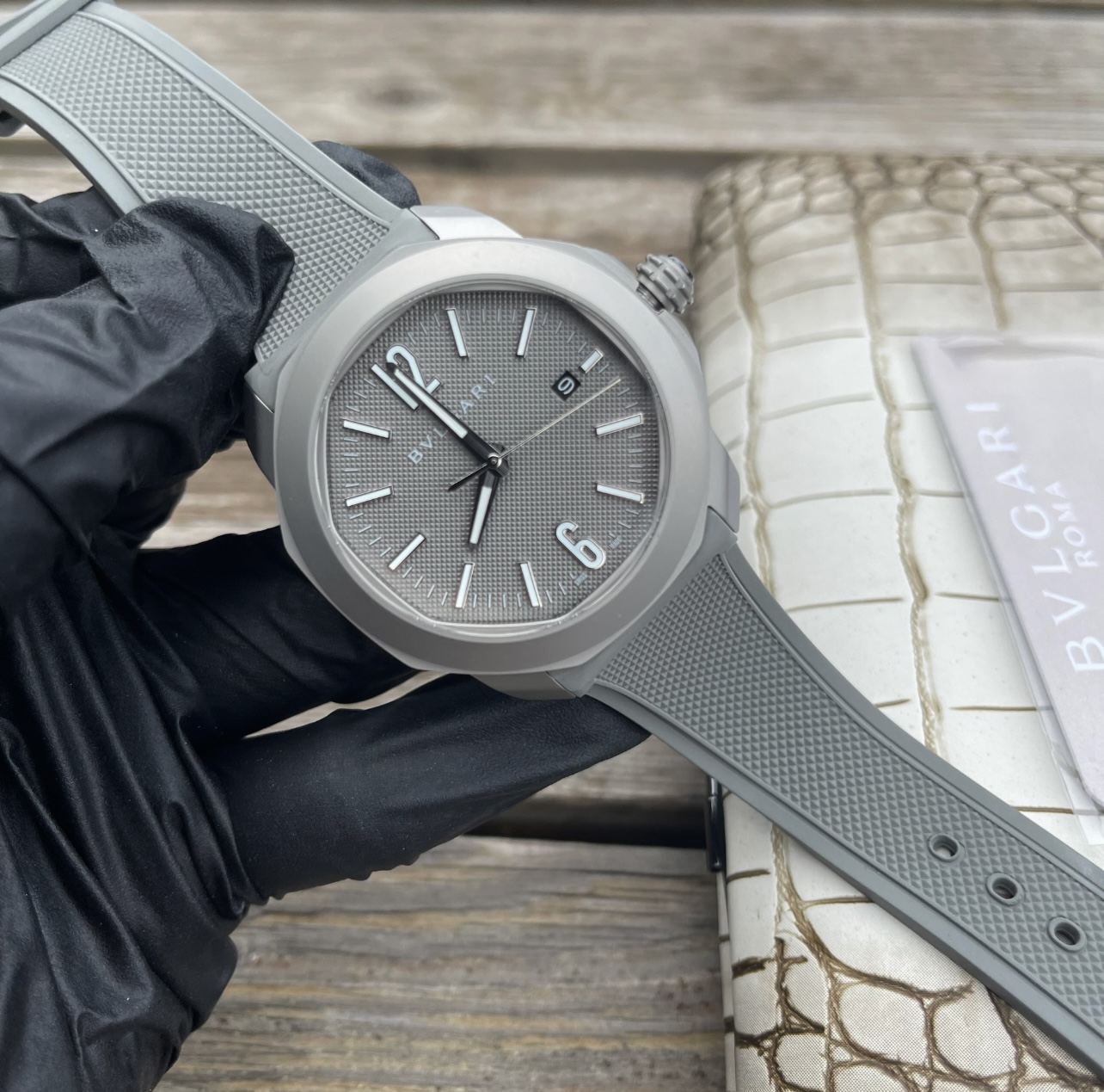BVLGARI OCTO Series: New Japan West Steel City Watch with Unique Octopus Design - 图片 2