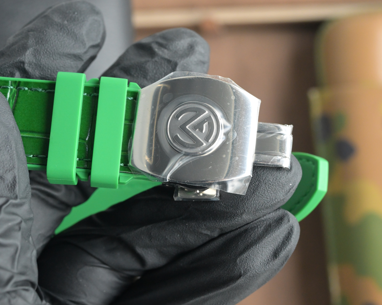 “Review: Frank Muller V45 SC DT Series Watch with Automated Machine Core and Sports Style” - 图片 7