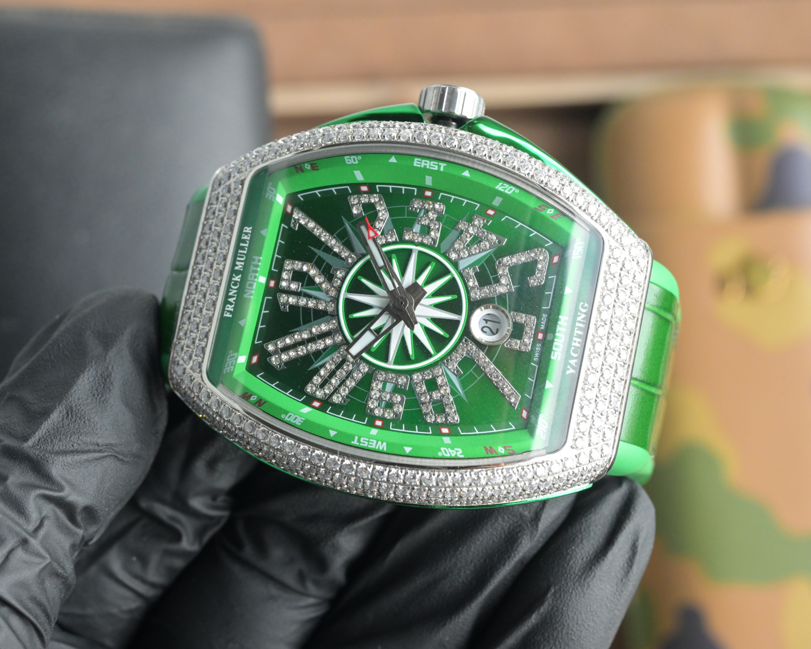 “Review: Frank Muller V45 SC DT Series Watch with Automated Machine Core and Sports Style” - 图片 4