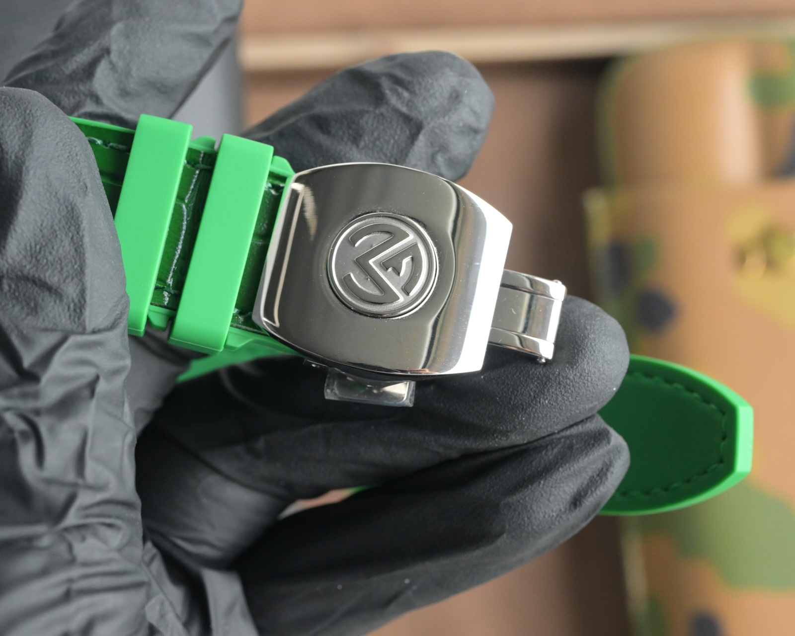 “Review: 1725 Frank Muller V45 SC DT Series Watch with Automated Machine Cores and Unique Design” - 图片 7