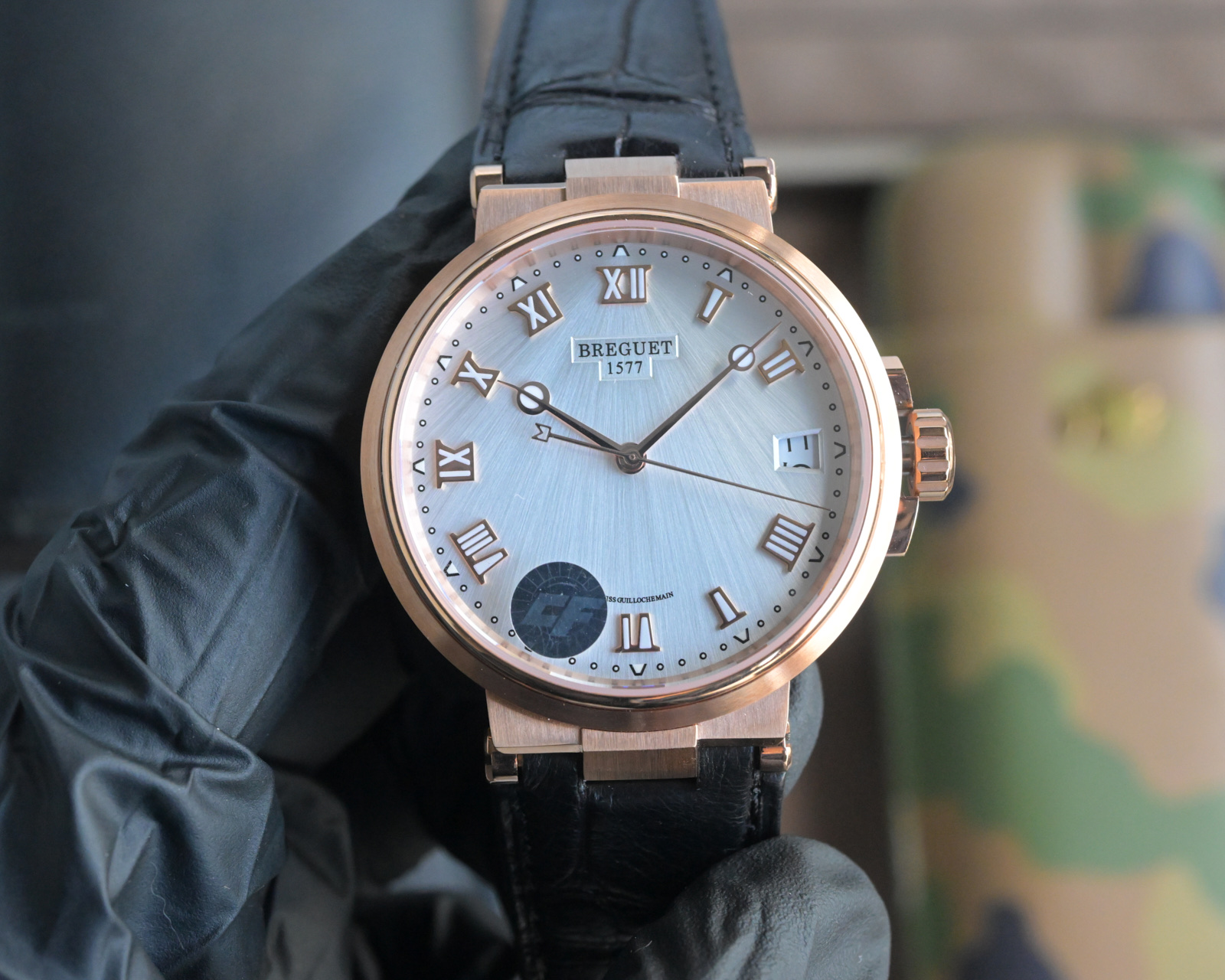 Luxury Wristwatch Launch: White Shells, Beryllium, Crocodile Skin – New Product with Original Features - 图片 9