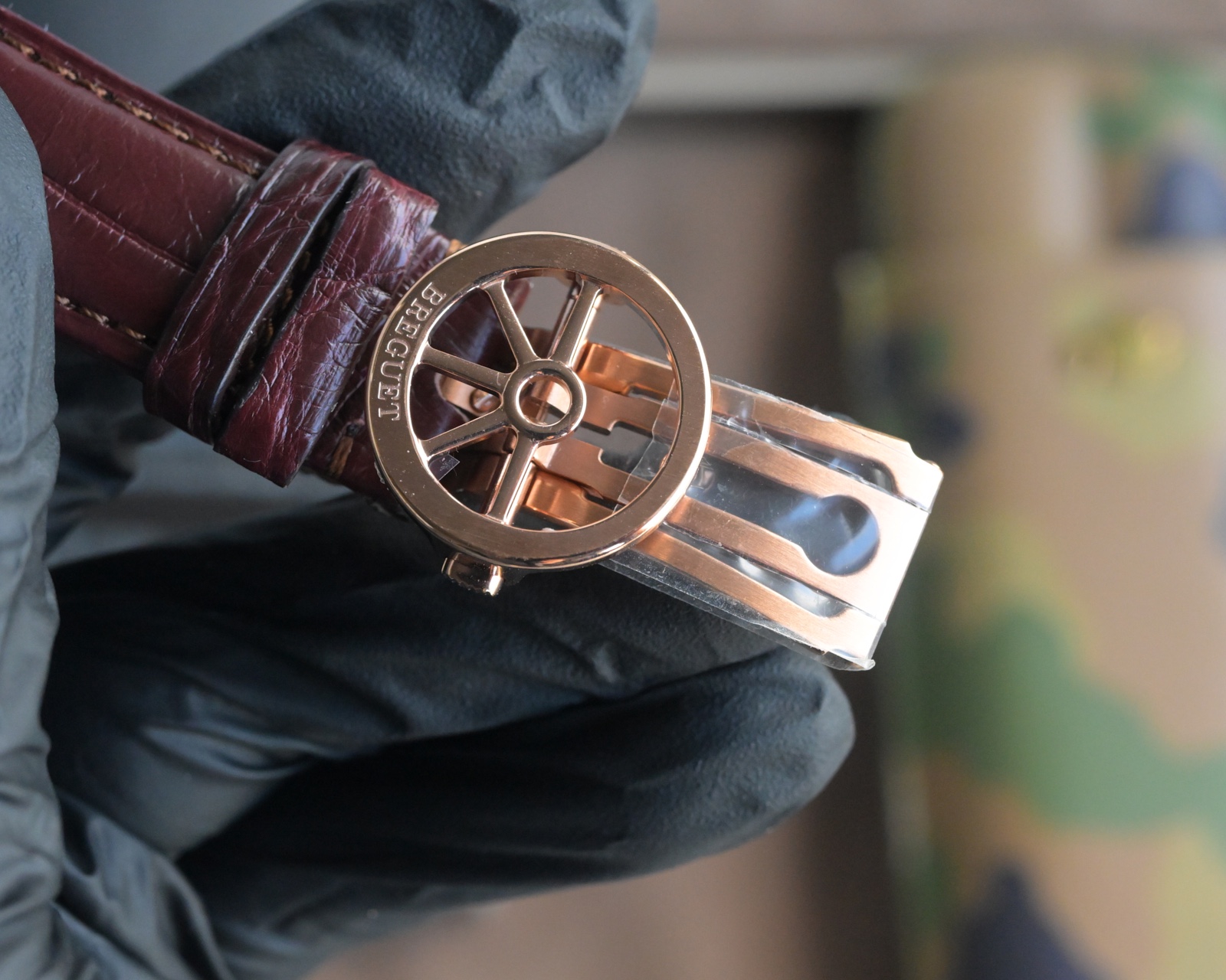 Luxury Wristwatch Launch: White Shells, Beryllium, Crocodile Skin – New Product with Original Features - 图片 7