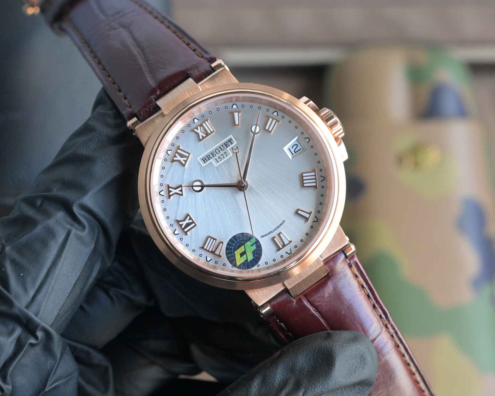 Luxury Wristwatch Launch: White Shells, Beryllium, Crocodile Skin – New Product with Original Features - 图片 2