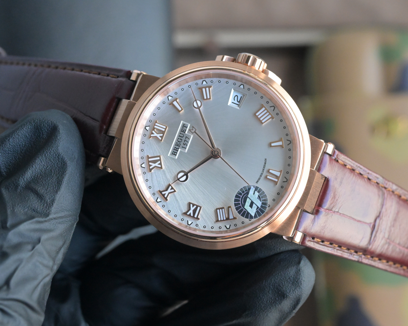 Luxury Wristwatch Launch: White Shells, Beryllium, Crocodile Skin – New Product with Original Features - 图片 4
